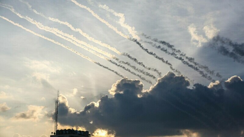 FOTO: Sute de rachete au fost trase spre Israel din Fâșia Gaza 07.10.2023