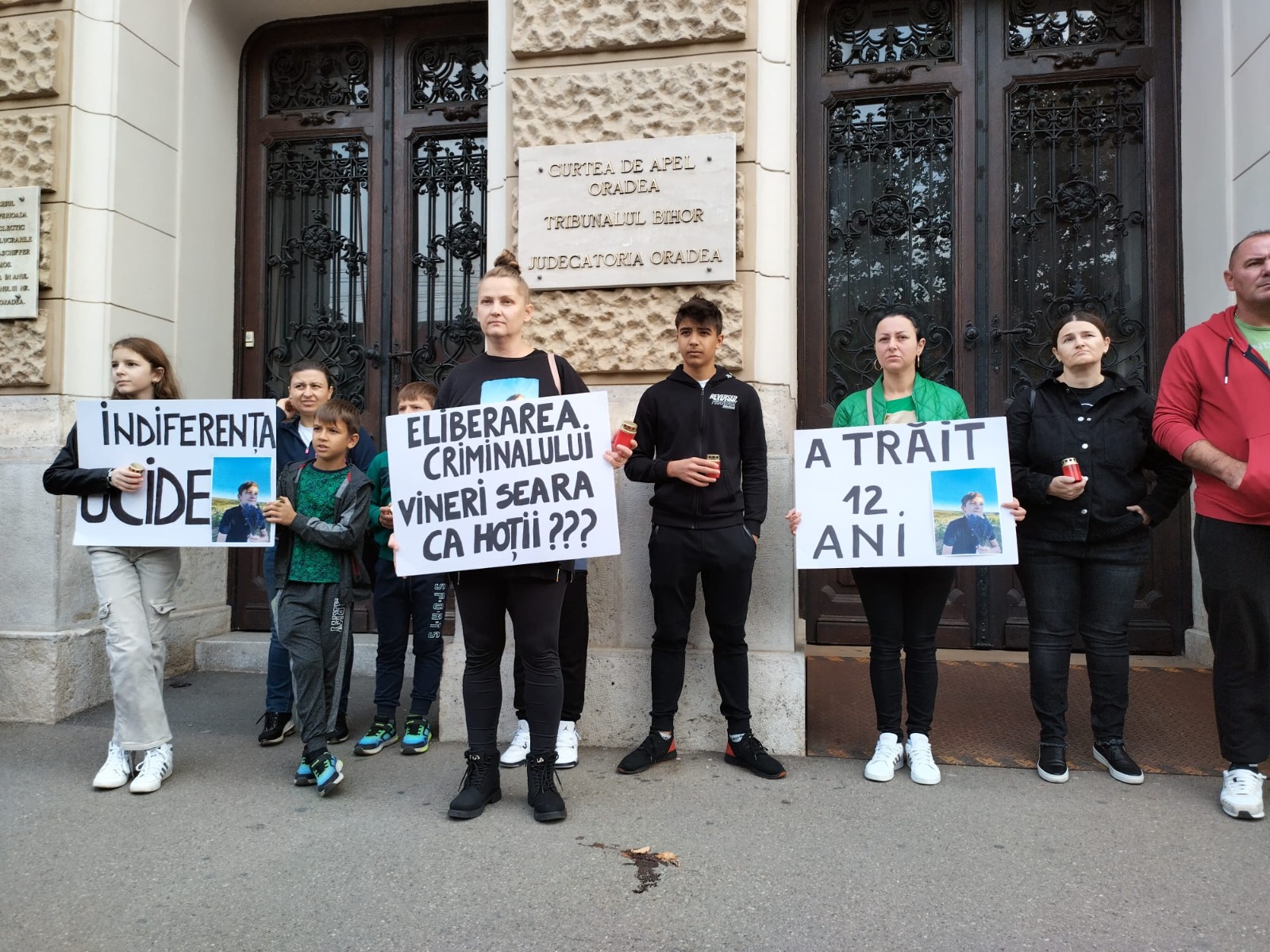 FOTO: Protest în fața Parchetului de pe lângă Judecătoria Oradea 21.10.2023