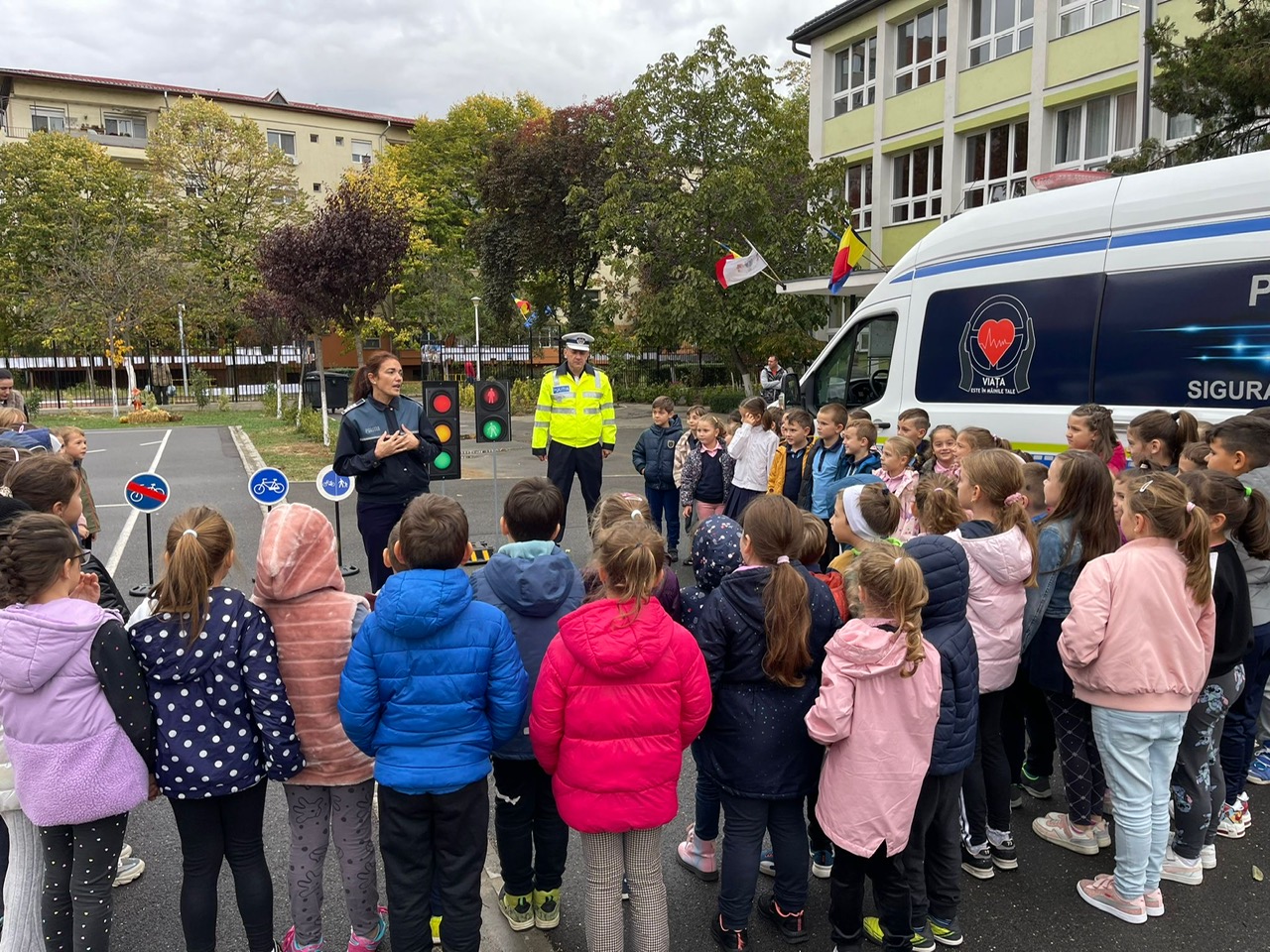 f889a926-6611-407a-9a60-884533e6eccd