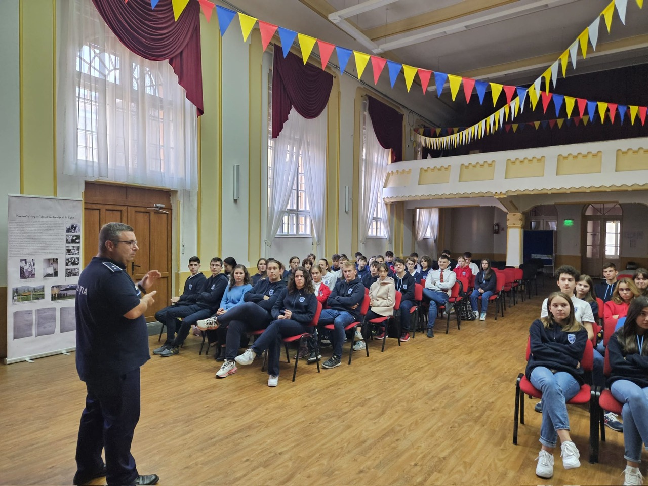 2438c28e-0a0f-4879-9957-318d8dbb4394