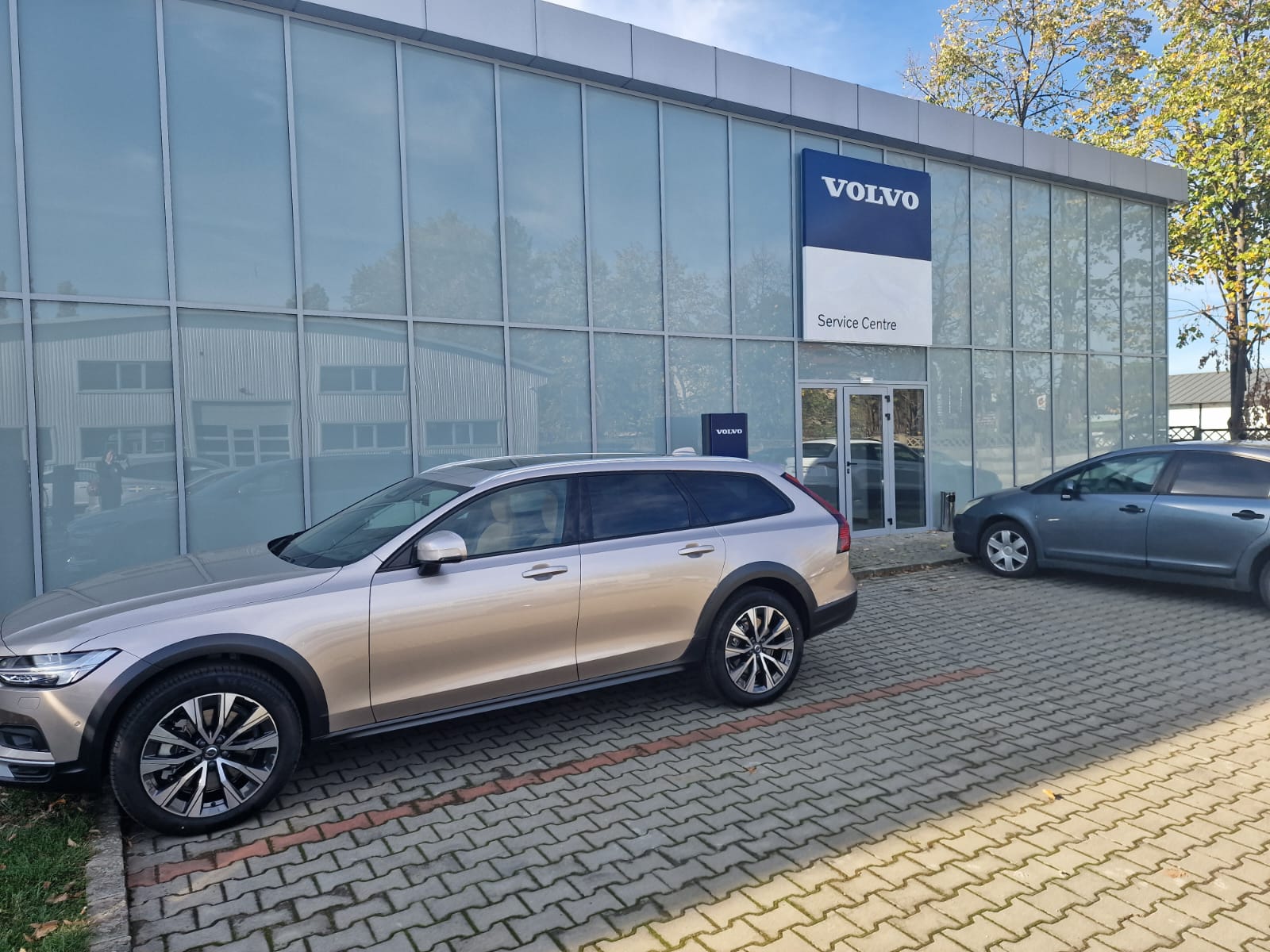 3360f188-056c-4d83-925c-70db720b7d67