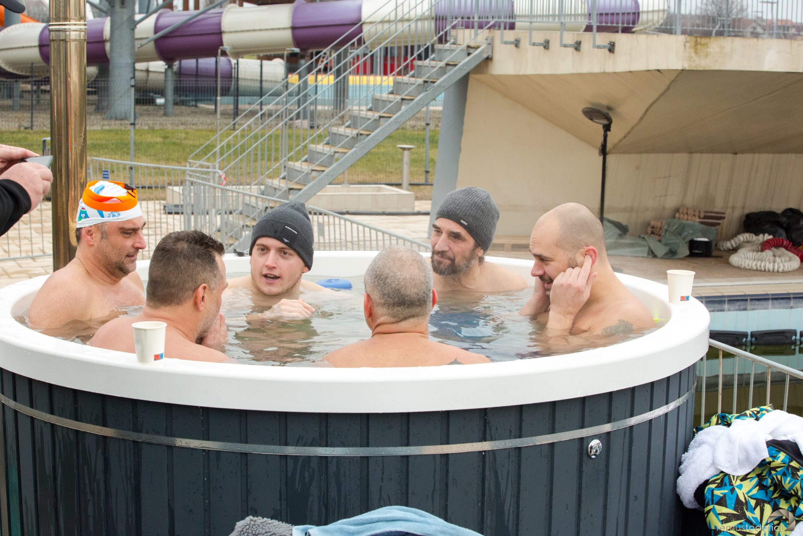 CE inot ape inghetate oradea IISA (107)