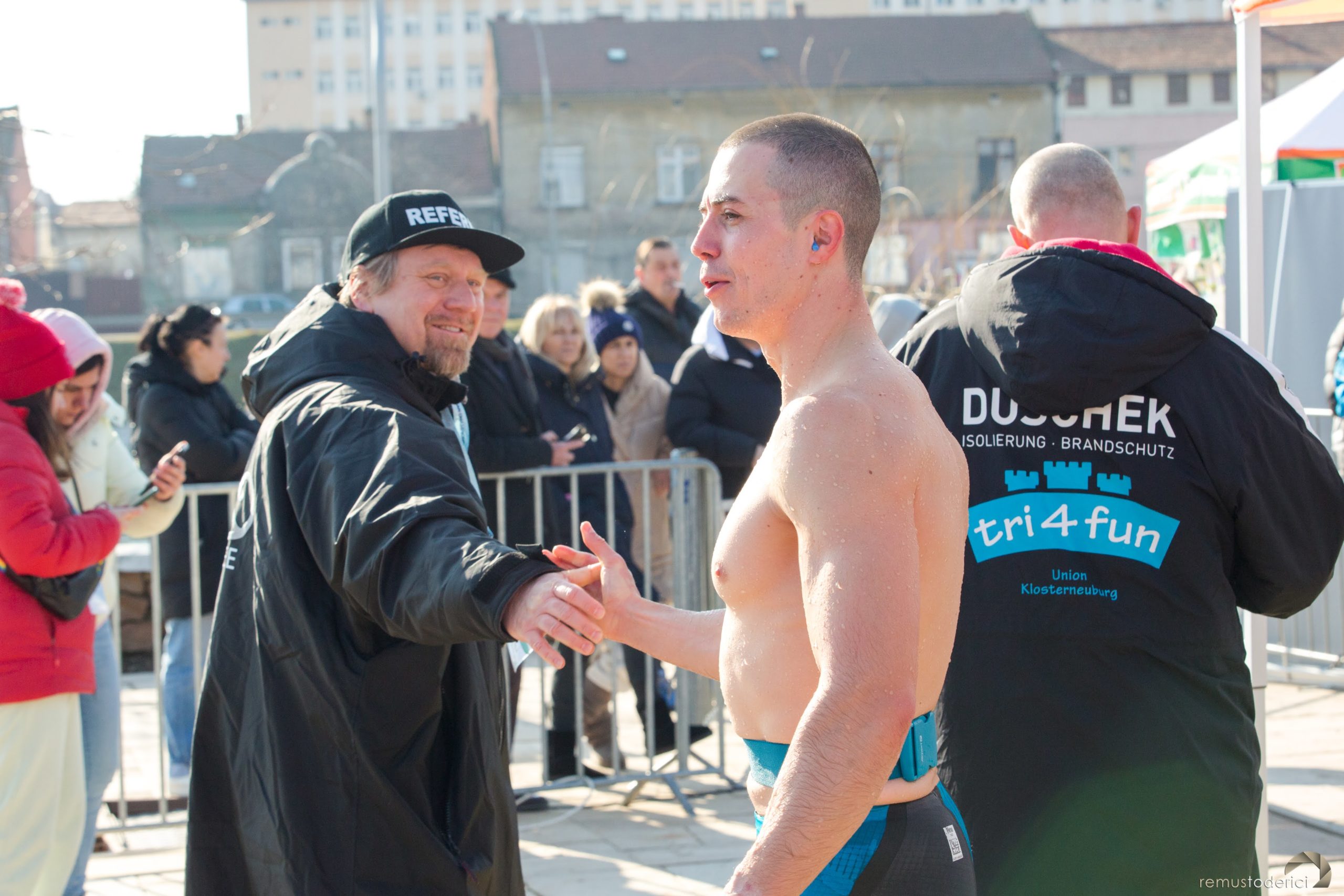 CE inot ape inghetate oradea IISA (209)