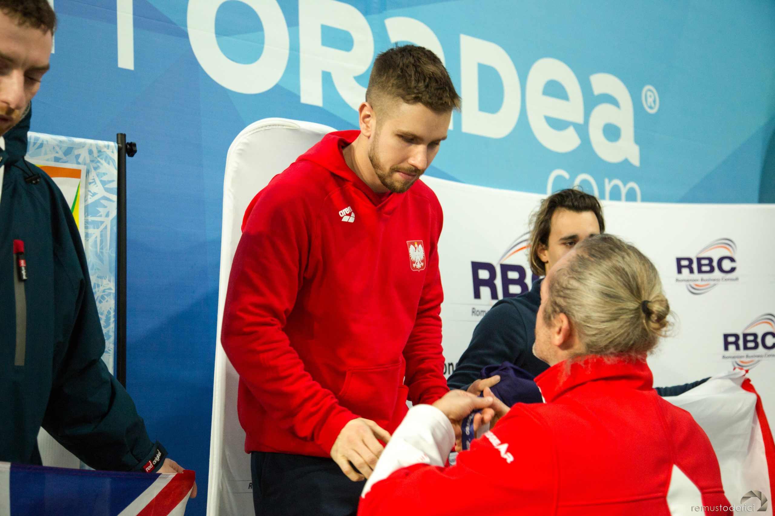 CE inot ape inghetate oradea IISA (459)