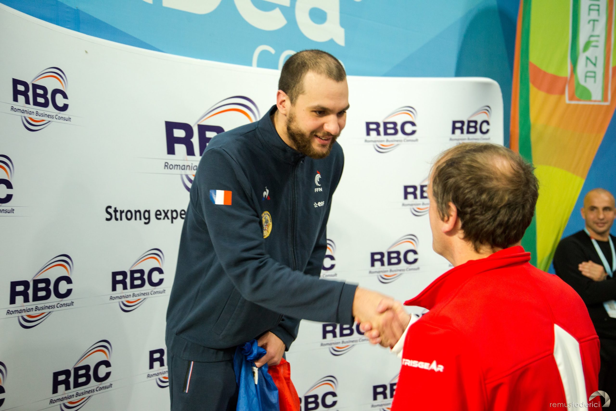 CE inot ape inghetate oradea IISA (502)