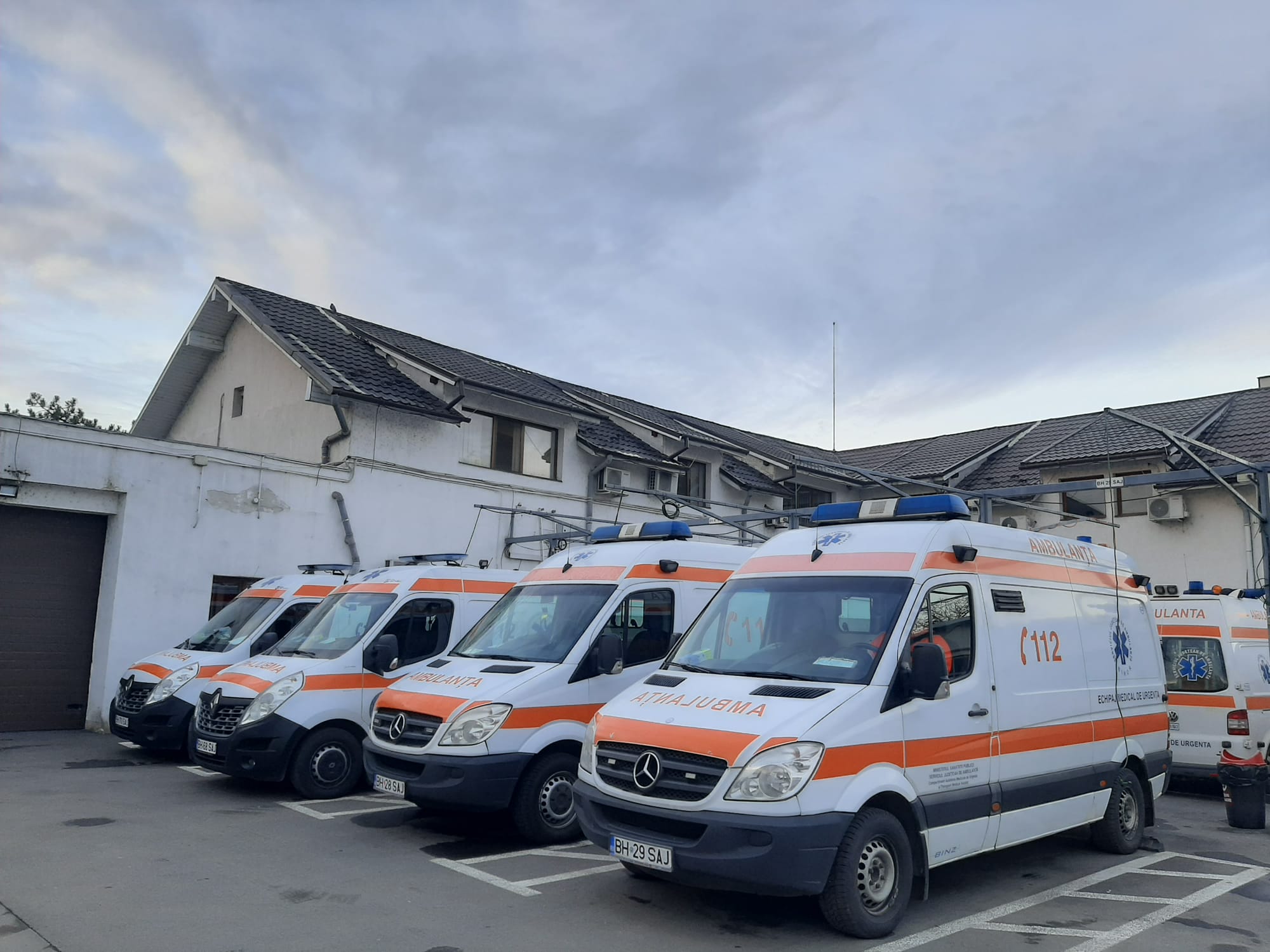 ambulanta vechi oradea masini salvare (5)