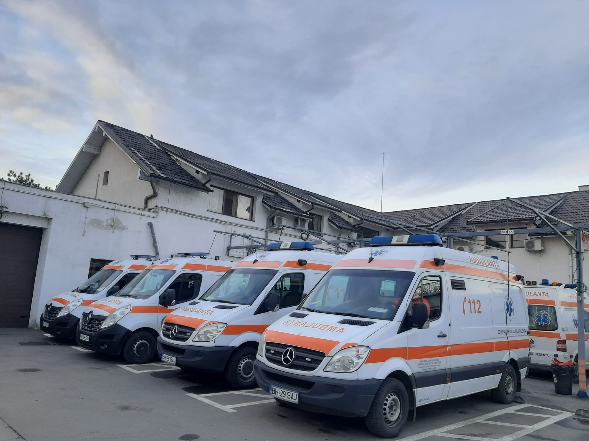 ambulanta vechi oradea masini salvare (7)