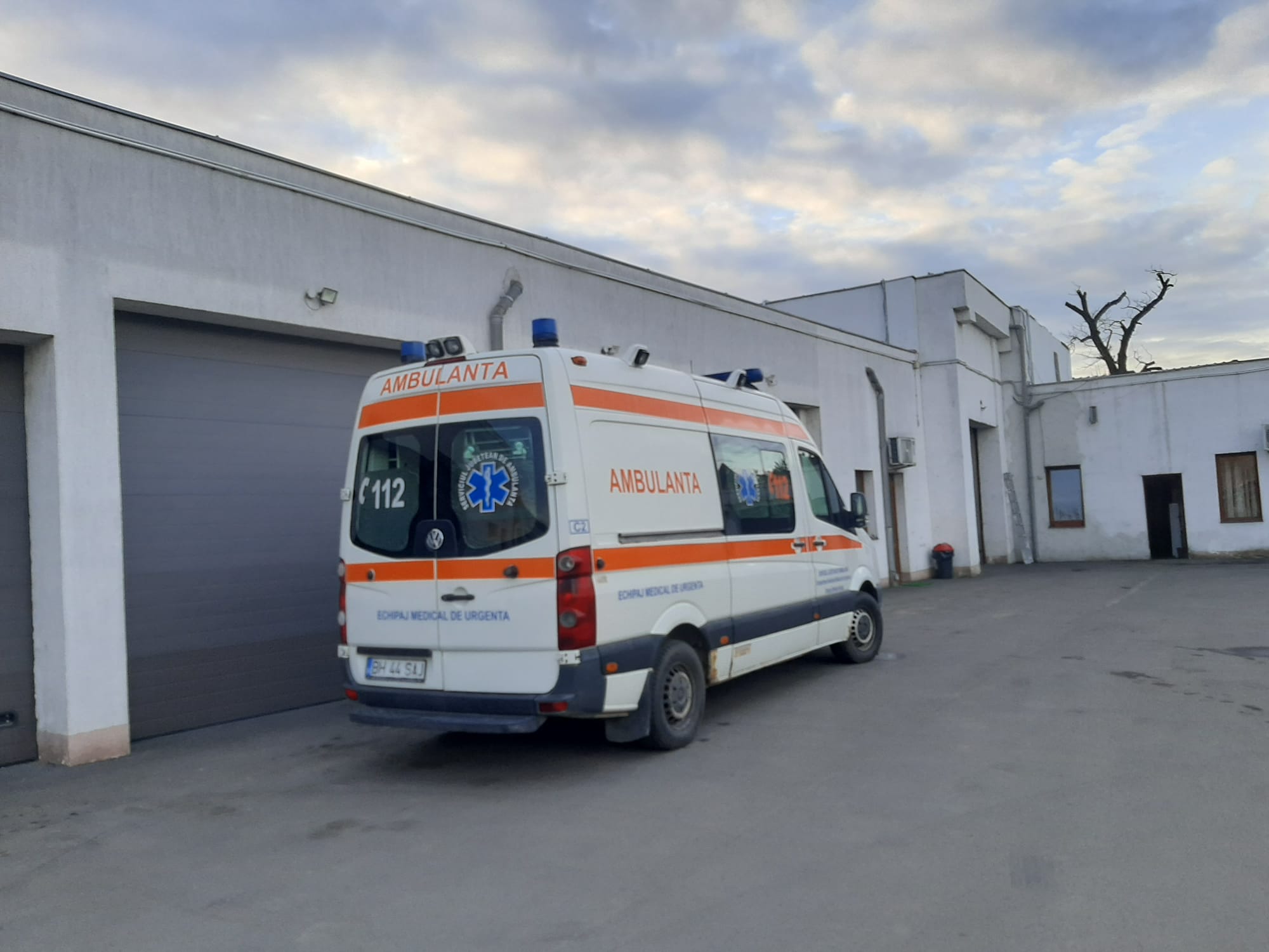 ambulanta vechi oradea masini salvare (9)