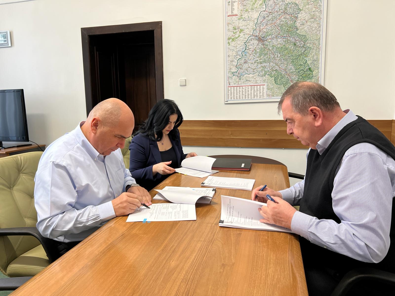 Semnare contract Biblioteca Judeteana Gheorghe Sincai