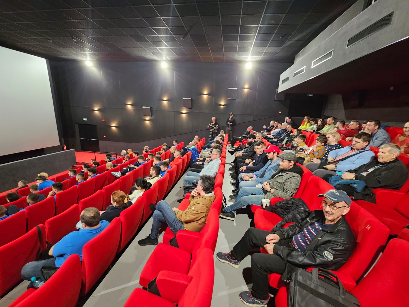Hai Romania povestea generatiei de aur lansare cinema ienei (8)