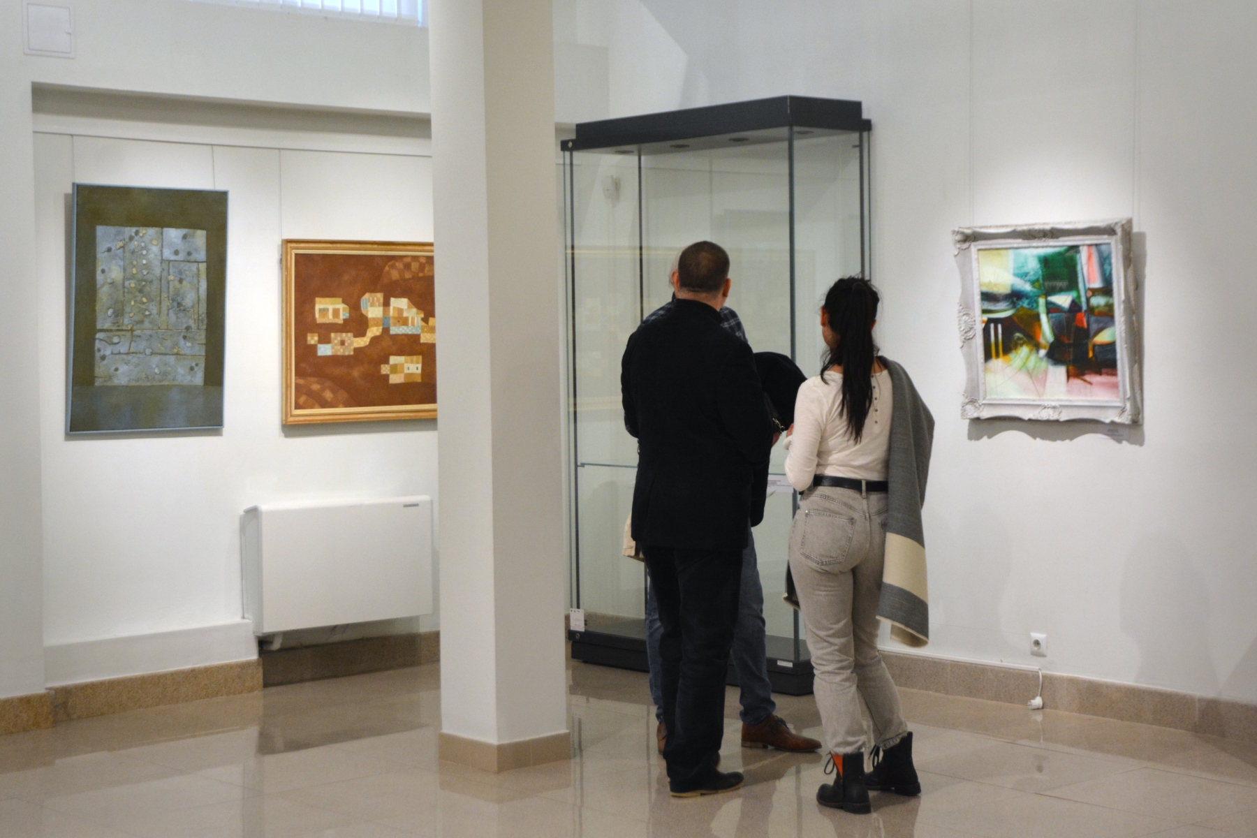 Expoziţia „Pictori orădeni contemporani” la Muzeul Ţării Crişurilor