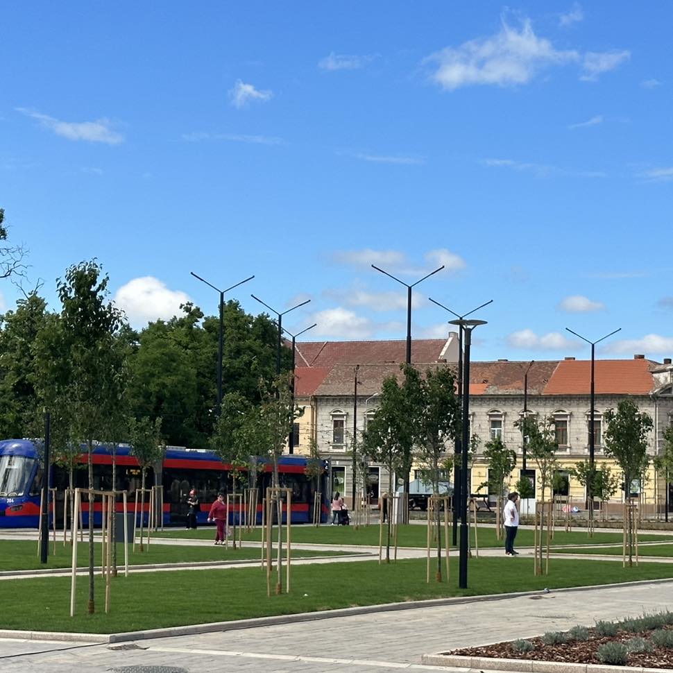 438165580_975960340555354_883244229209334772_n