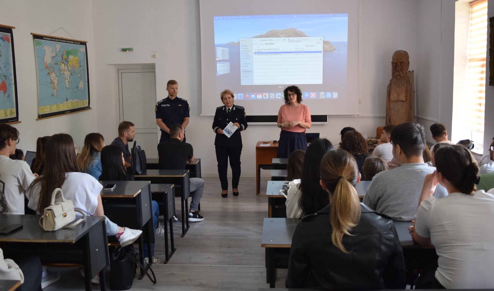 165dfa32-3b0a-484b-84bd-afb43901ad06