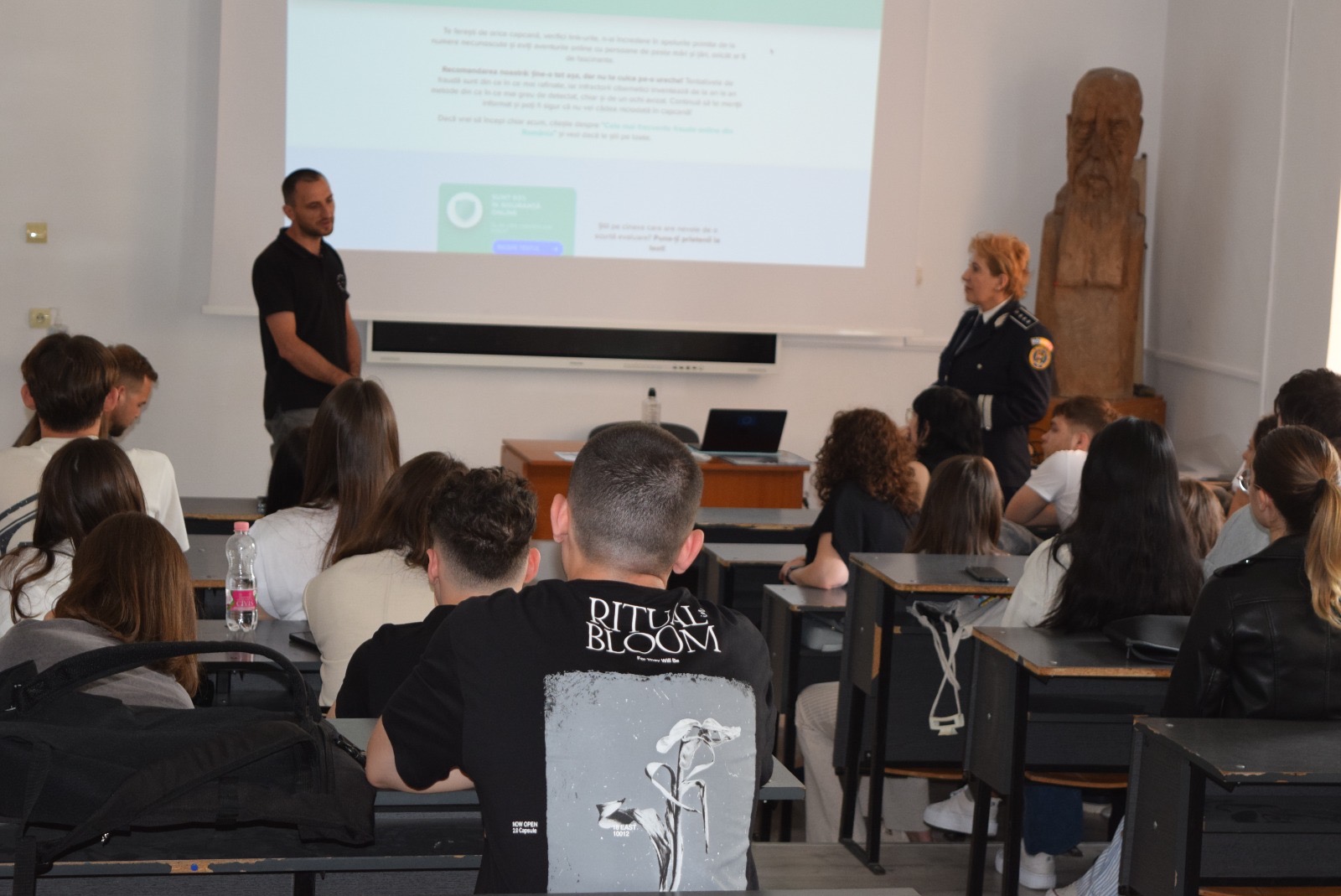 725ee541-6b18-44e7-bb04-14664344021e