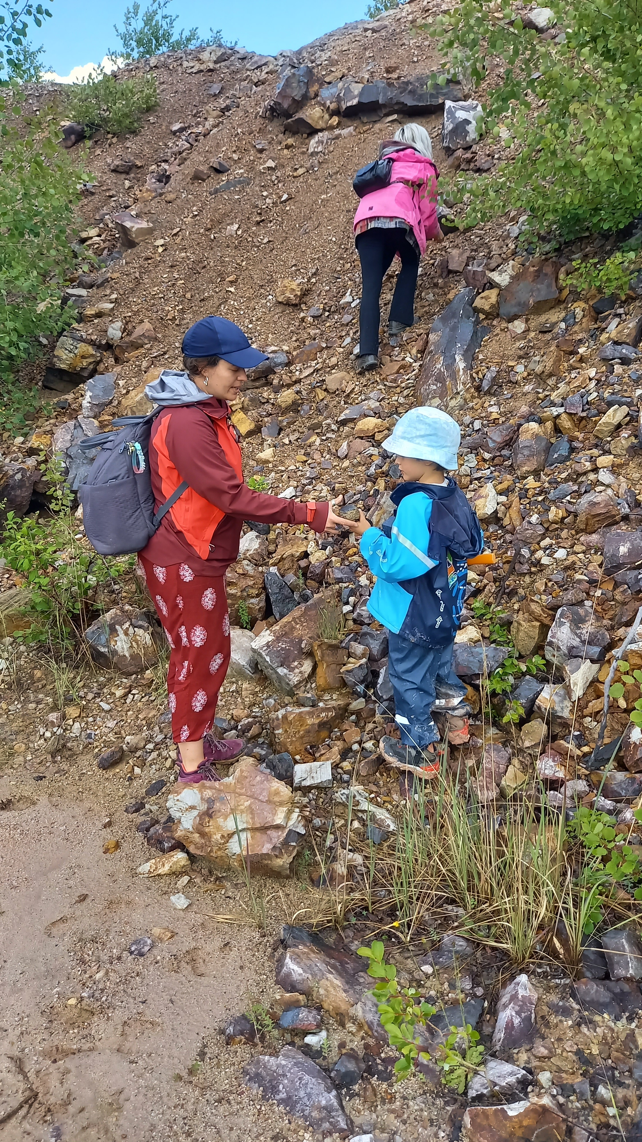 vânatoare de minerale si roci la Roşia (22)