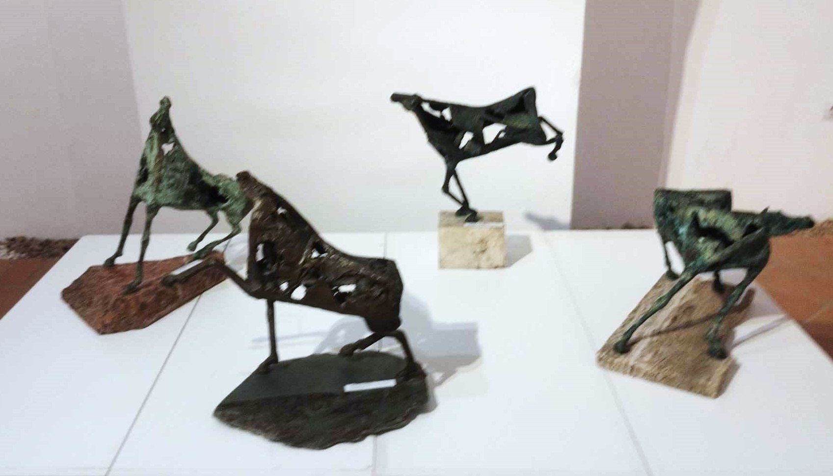 Marius Vesa, CEI PATRU CAI AI APOCALIPSEI