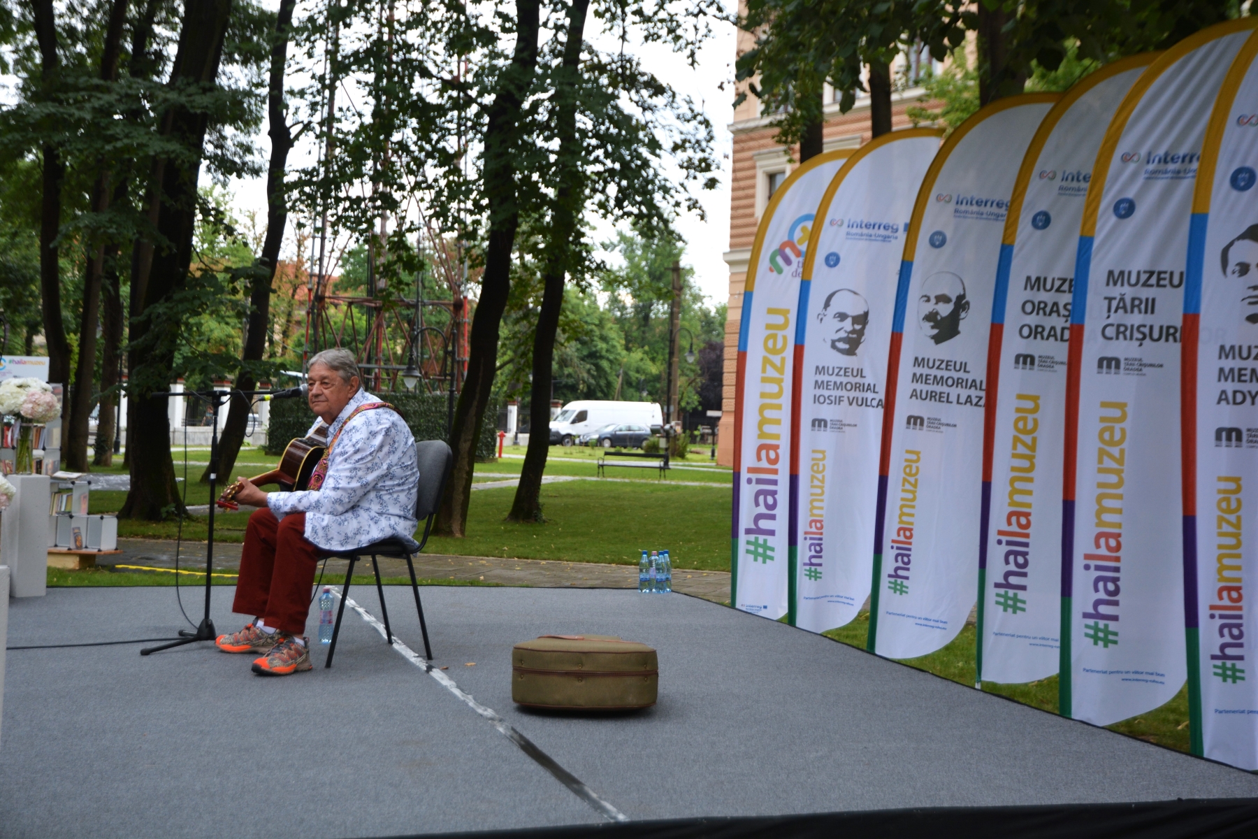 Mircea Vintilă la Tipografia de Idei, Parcul Muzeului Ţării Crişurilor (1)