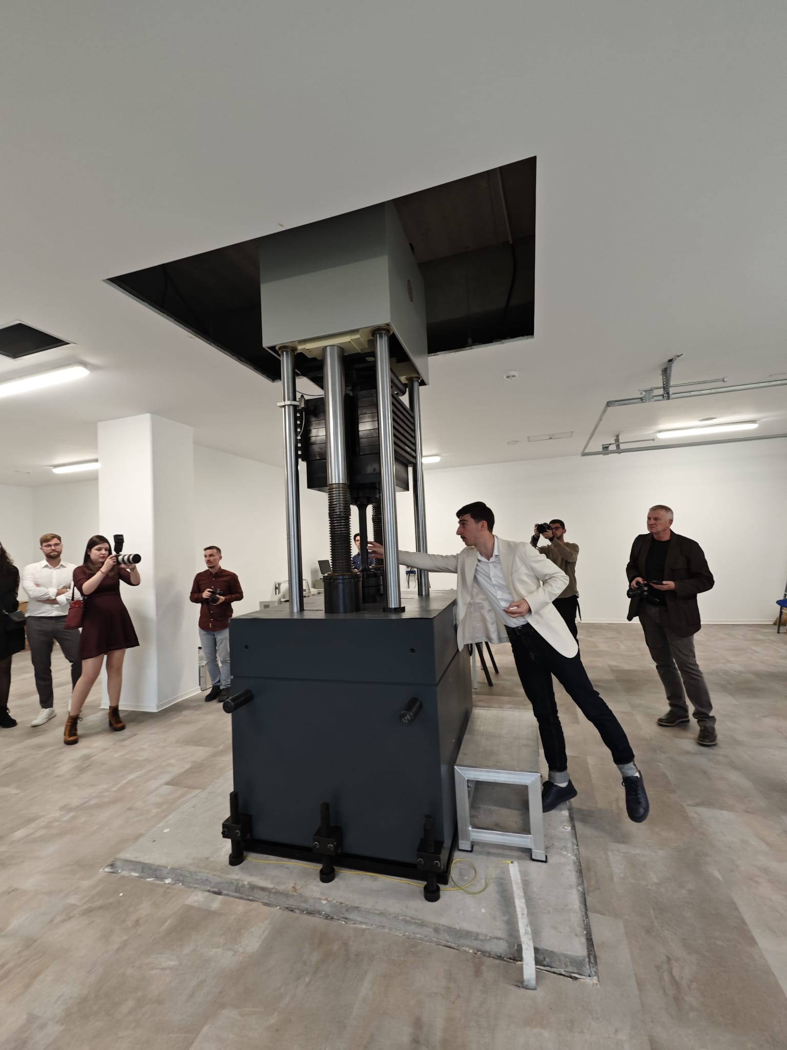 WhatsApp Image 2024-10-11 at 18.48.09 (7)