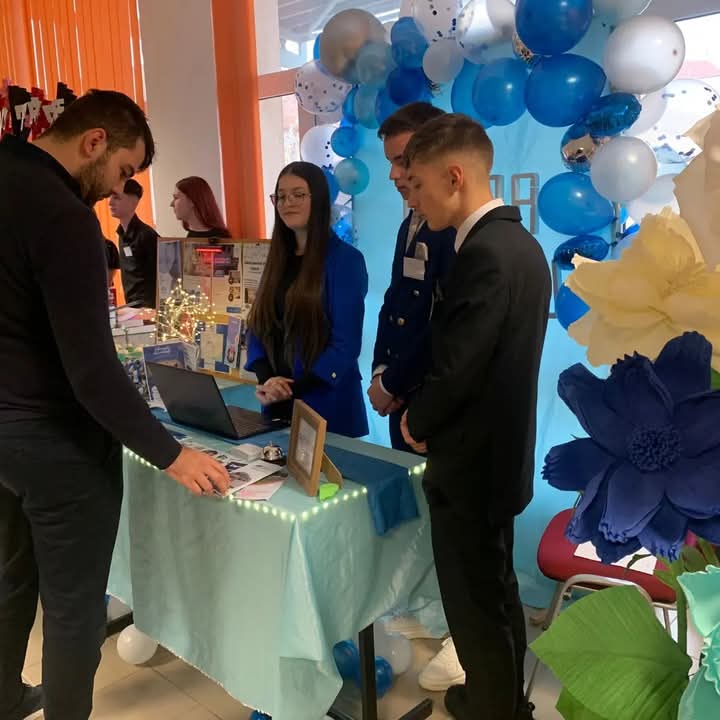 0b3dbcb2-bb36-4ef6-9f60-e1c7d536f0fa