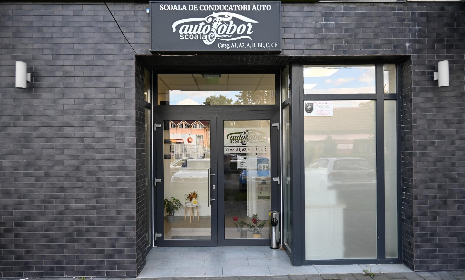 WhatsApp Image 2025-02-11 at 17.52.21