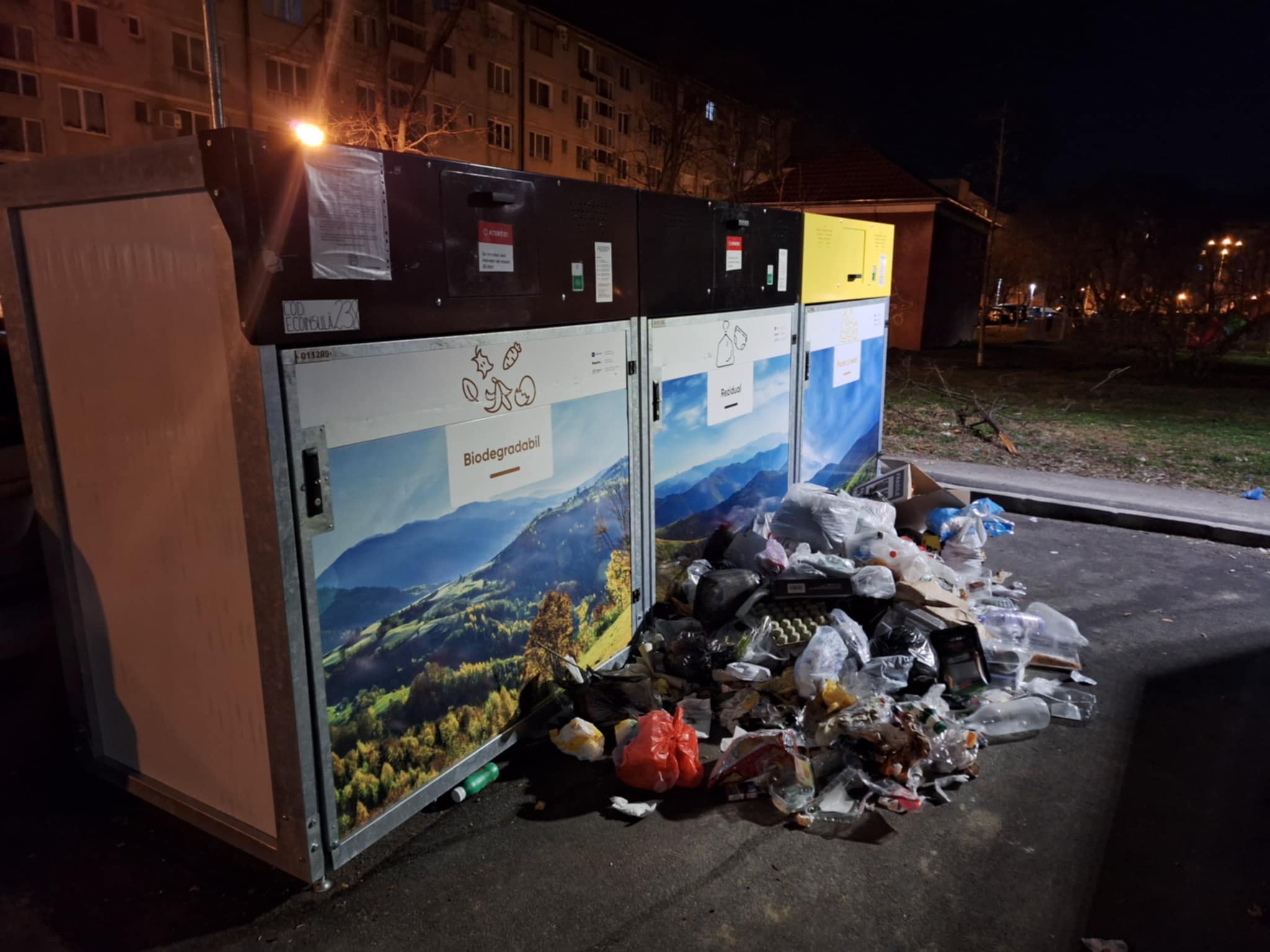 5a646350-6e52-43ce-a20f-323b87a14c0f