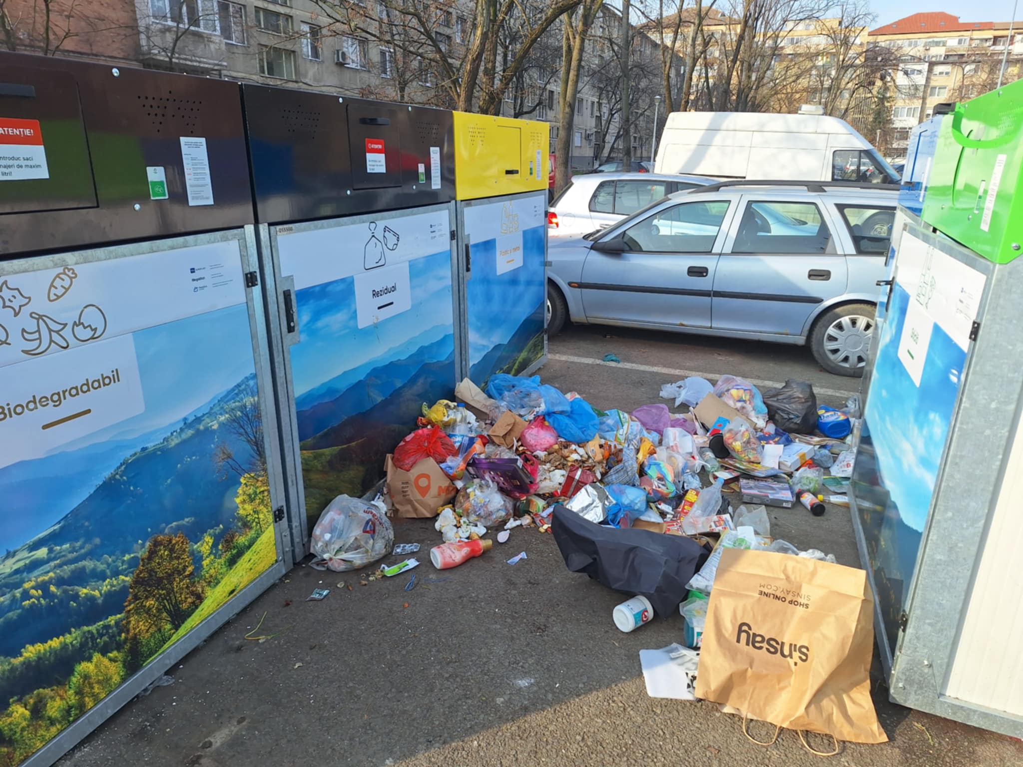 8b2e63fb-cb3a-4b20-b019-1e20c0e40320