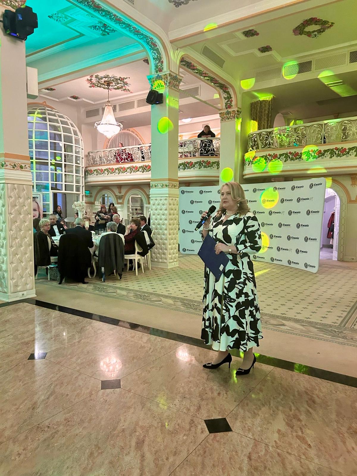 70a65536-f1f8-4123-acab-e6e4752fe207