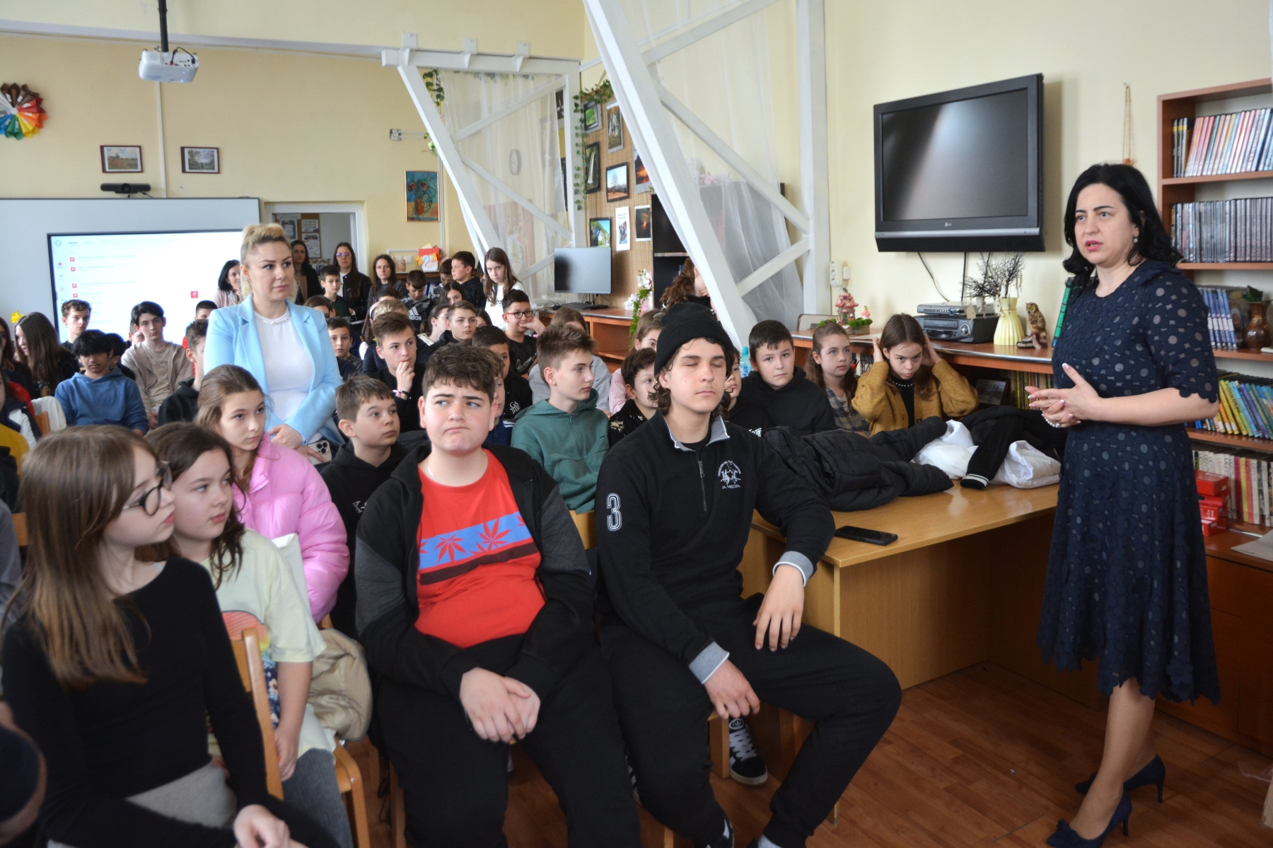 redactorii Familia la Vadu Crişului (12)