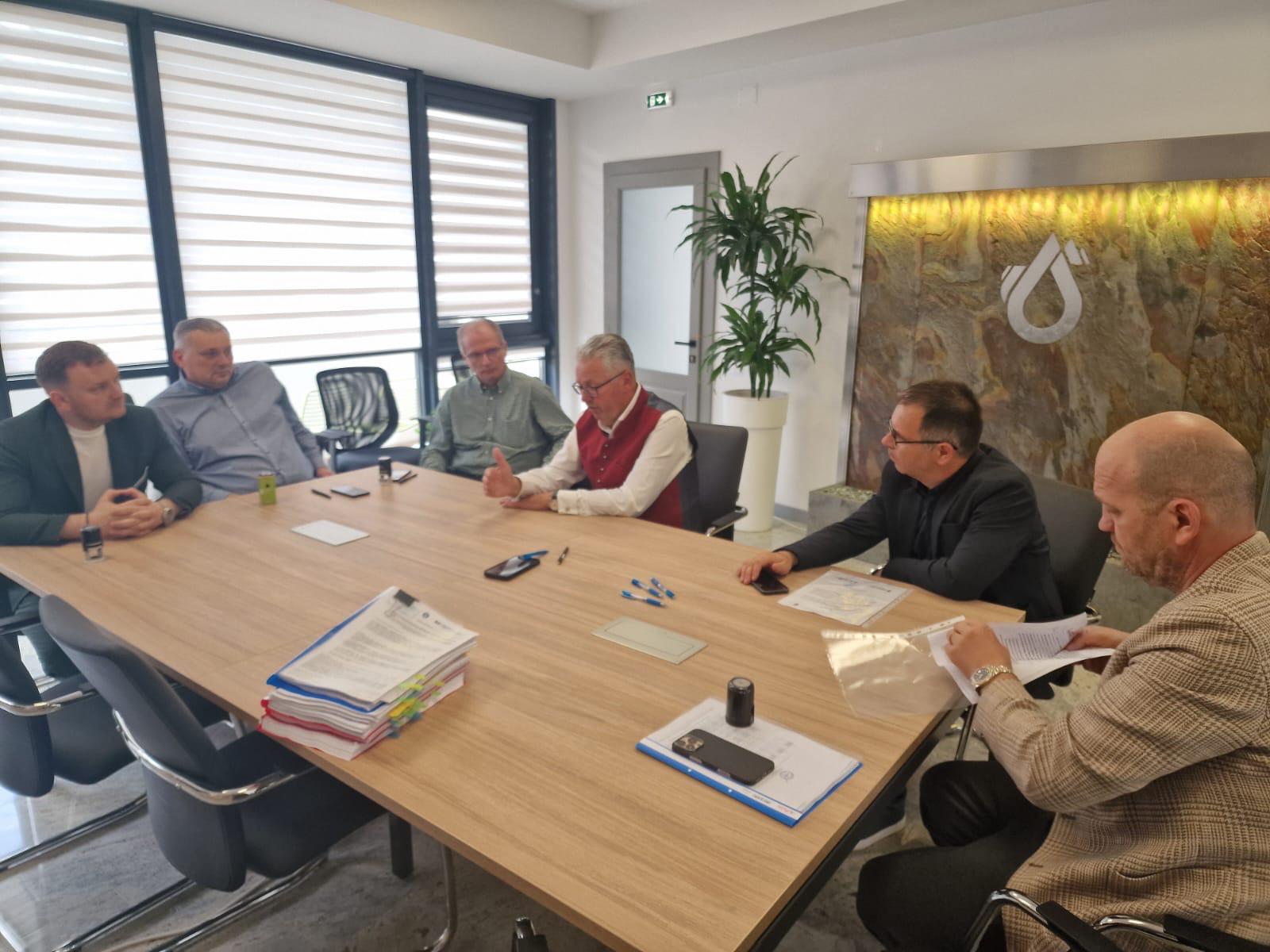 FOTO: Semnarea contractelor pentru viitoarele lucrări, 28.04.2025