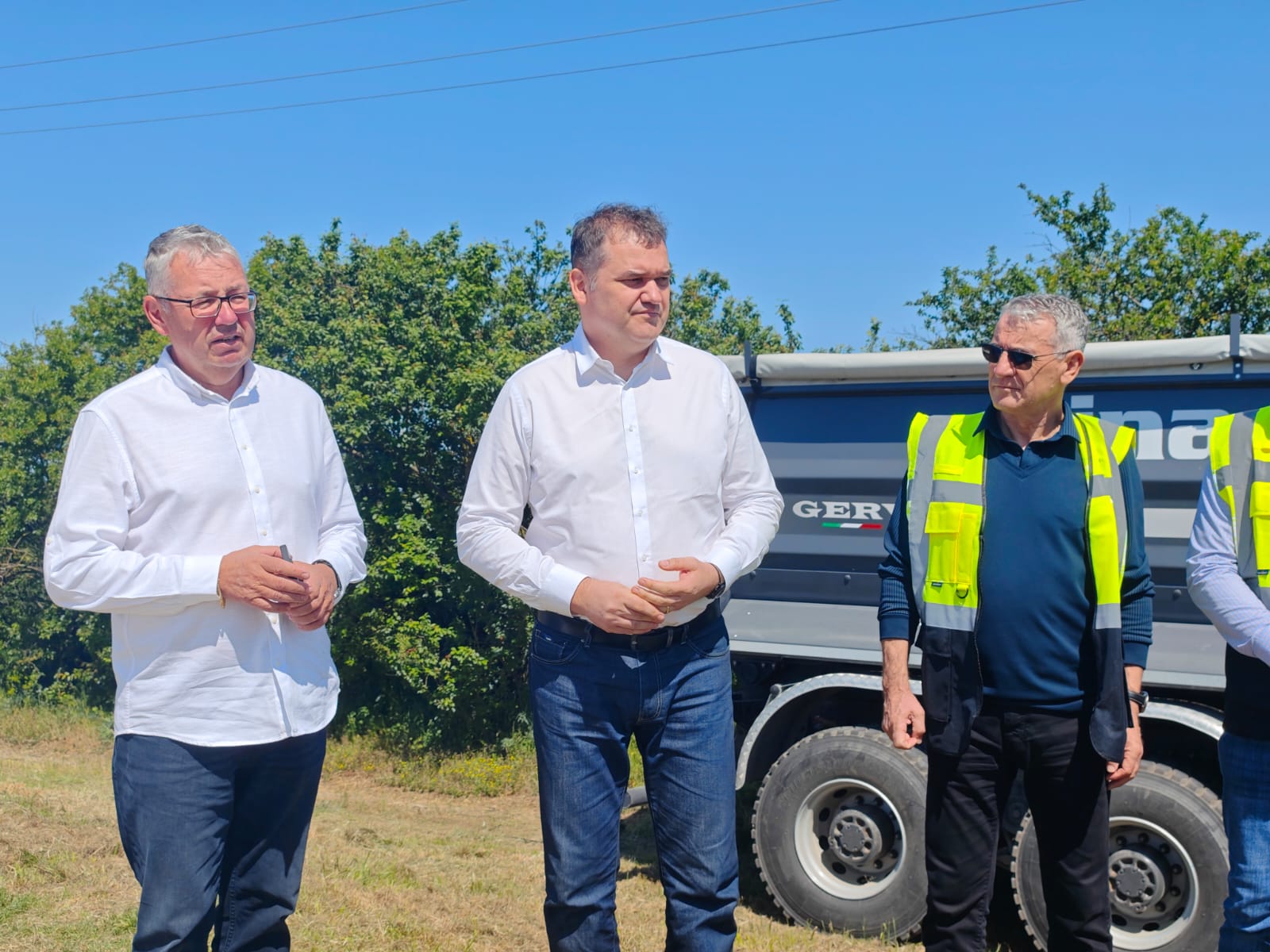 WhatsApp Image 2025-05-02 at 12.57.12 (4)