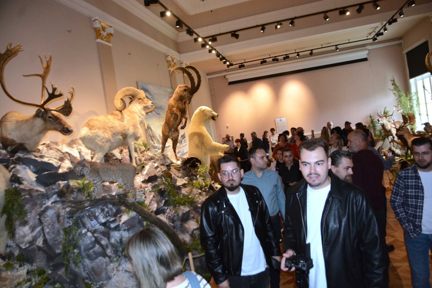 Expozitia Mamifere mari din patru continente (34)