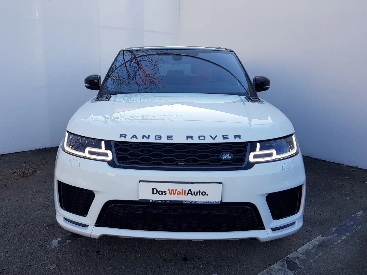 thumbnail_range-rover