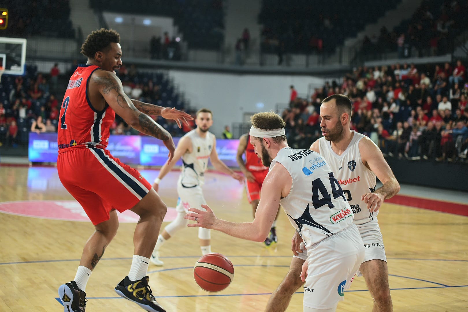 WhatsApp Image 2025-05-19 at 21.40.34 (1)