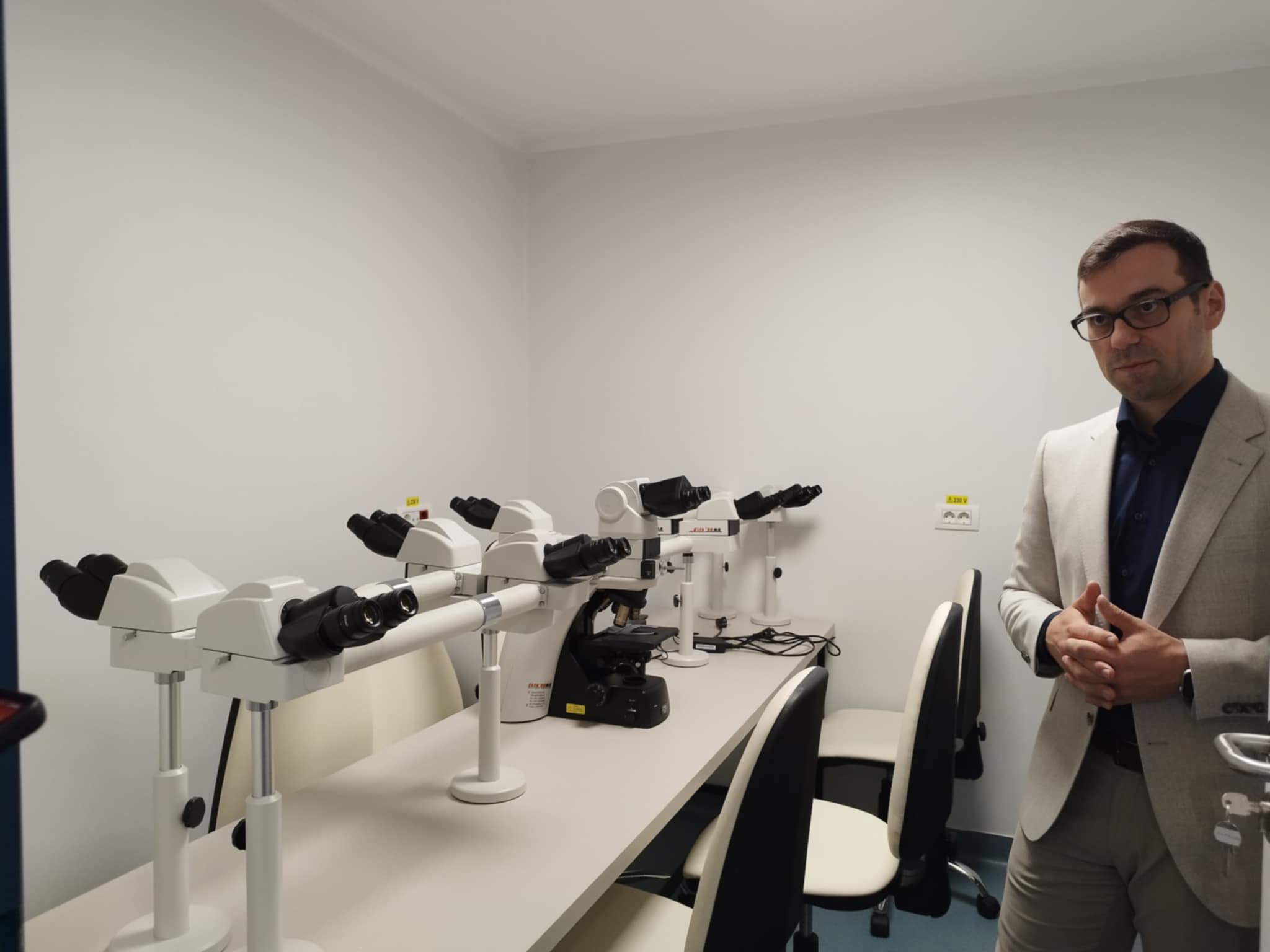 12d2f6a6-982c-4051-85c3-6dfa9c154ec6