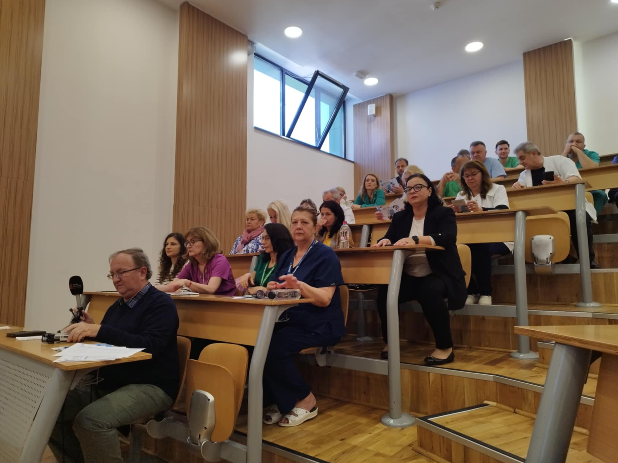 404f7b72-8a5e-442a-836e-2ad76afc16c0