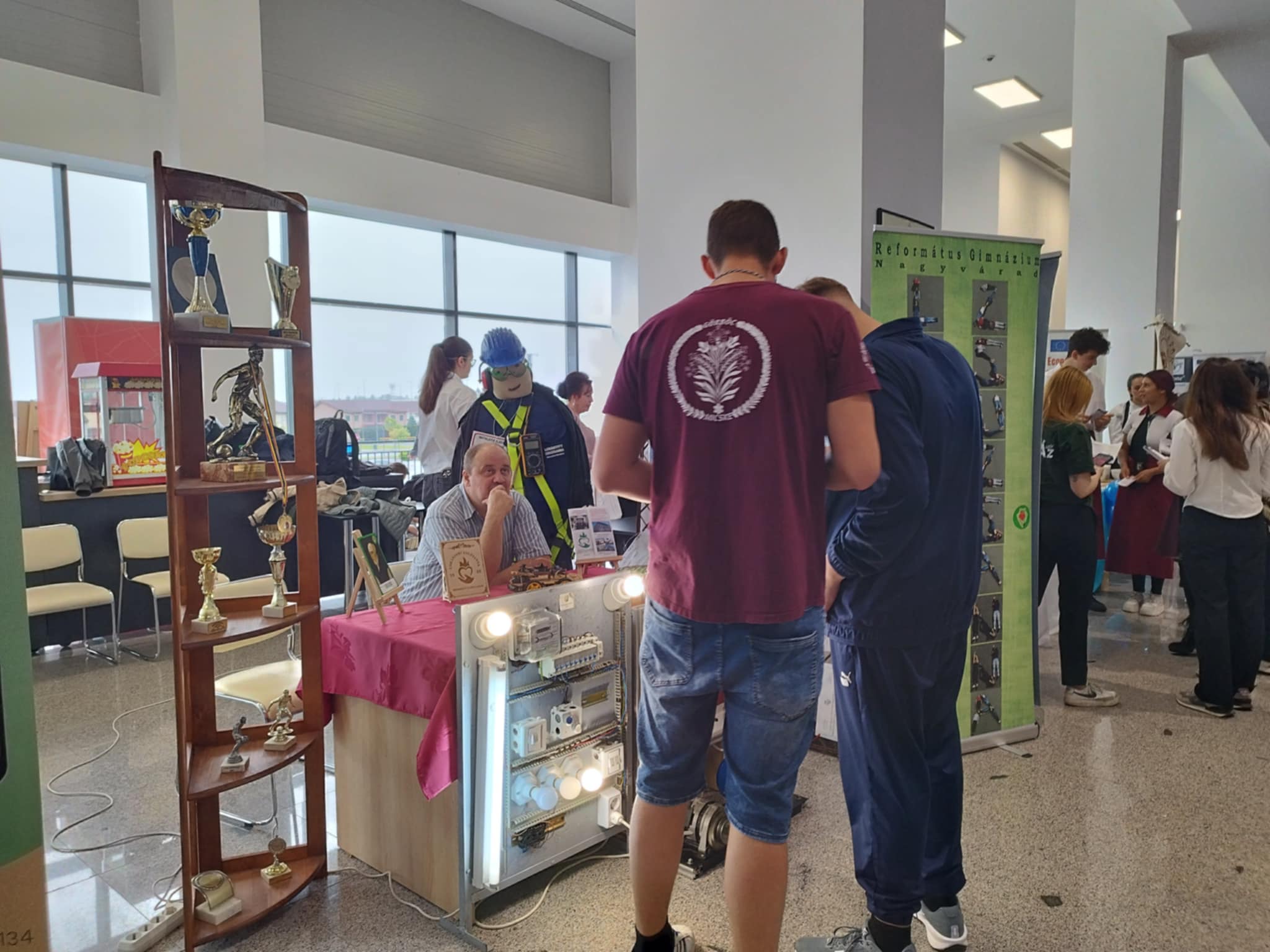 ea2efe61-f3c7-480a-9c6e-48e47522ade0