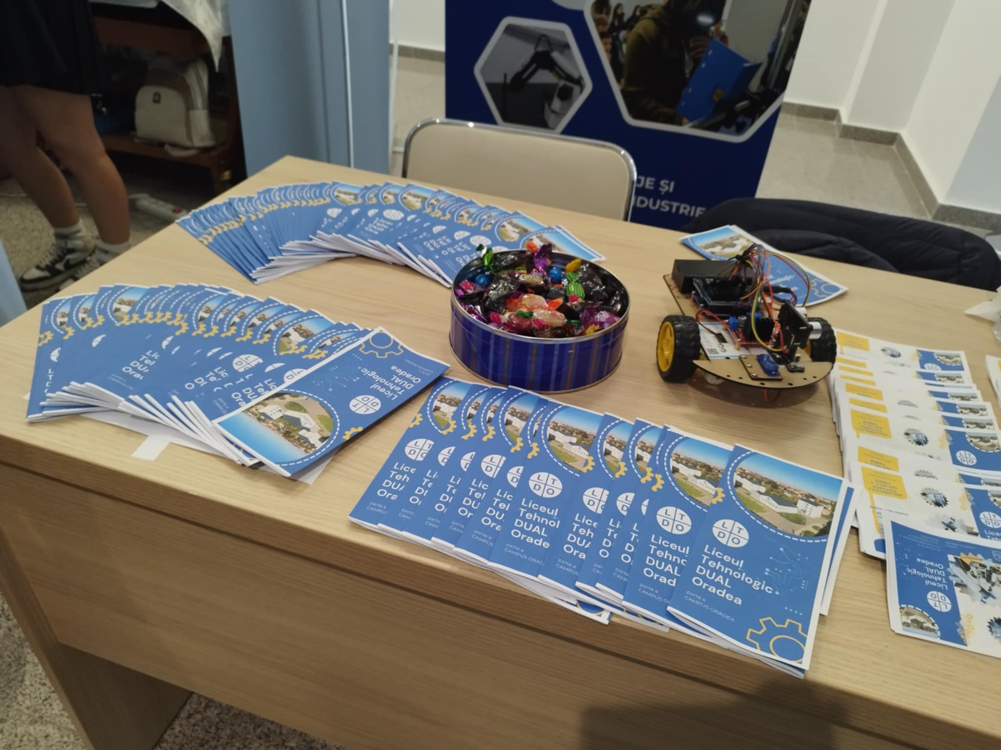 281afeb5-16aa-48ad-b159-46222c71d61a