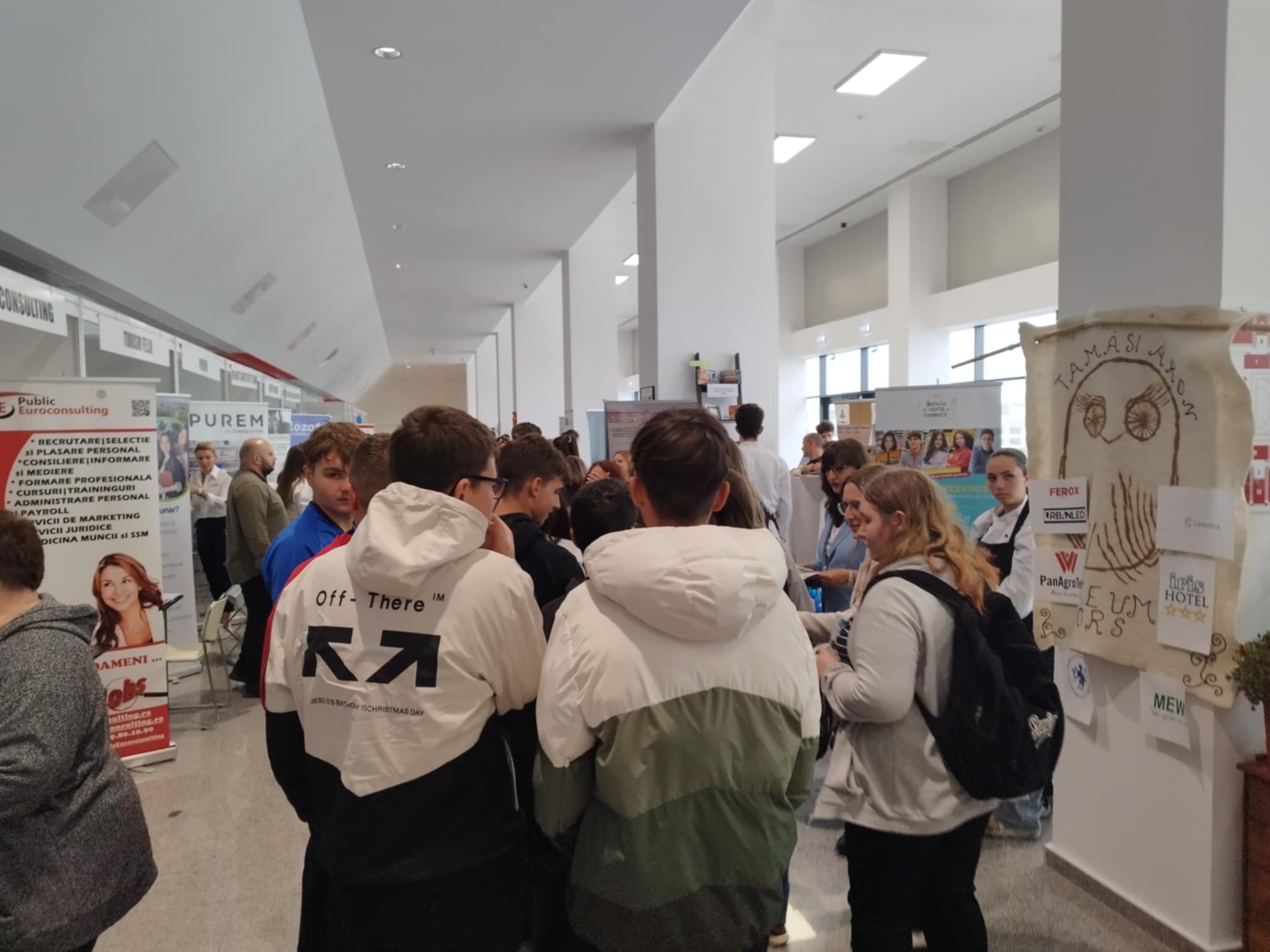 d7cc0069-0902-42b6-b1ec-13ea38168d1c