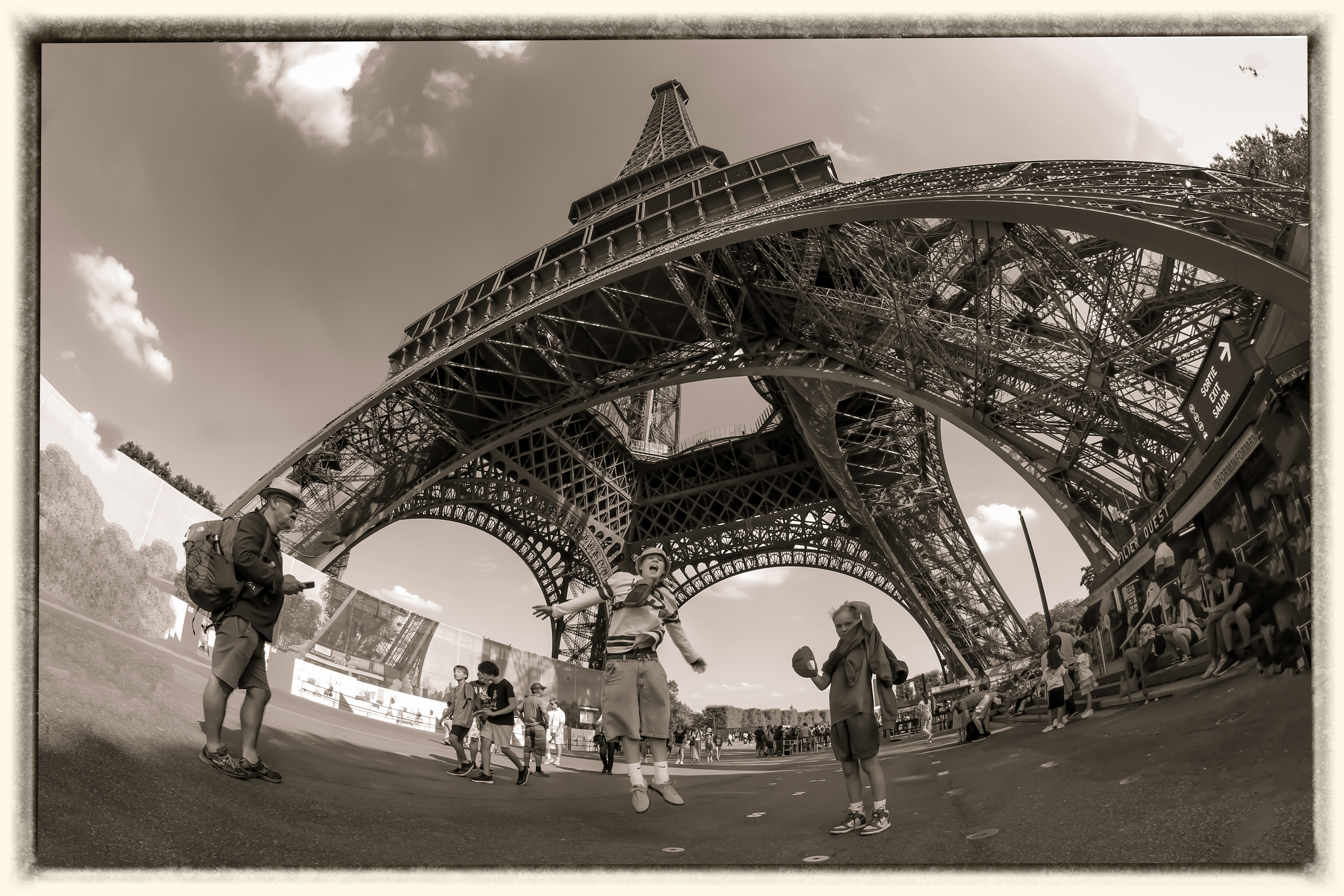 Najla Angawi Hon. EFIAP (SA) - Paris (F)