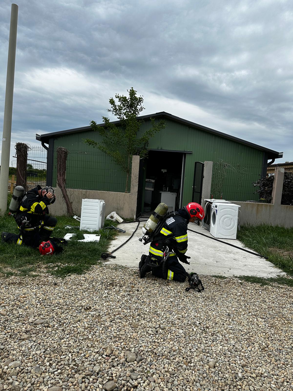 Incendiu la o magazie din Nojorid 22.05.2025; Foto: ISU Bihor