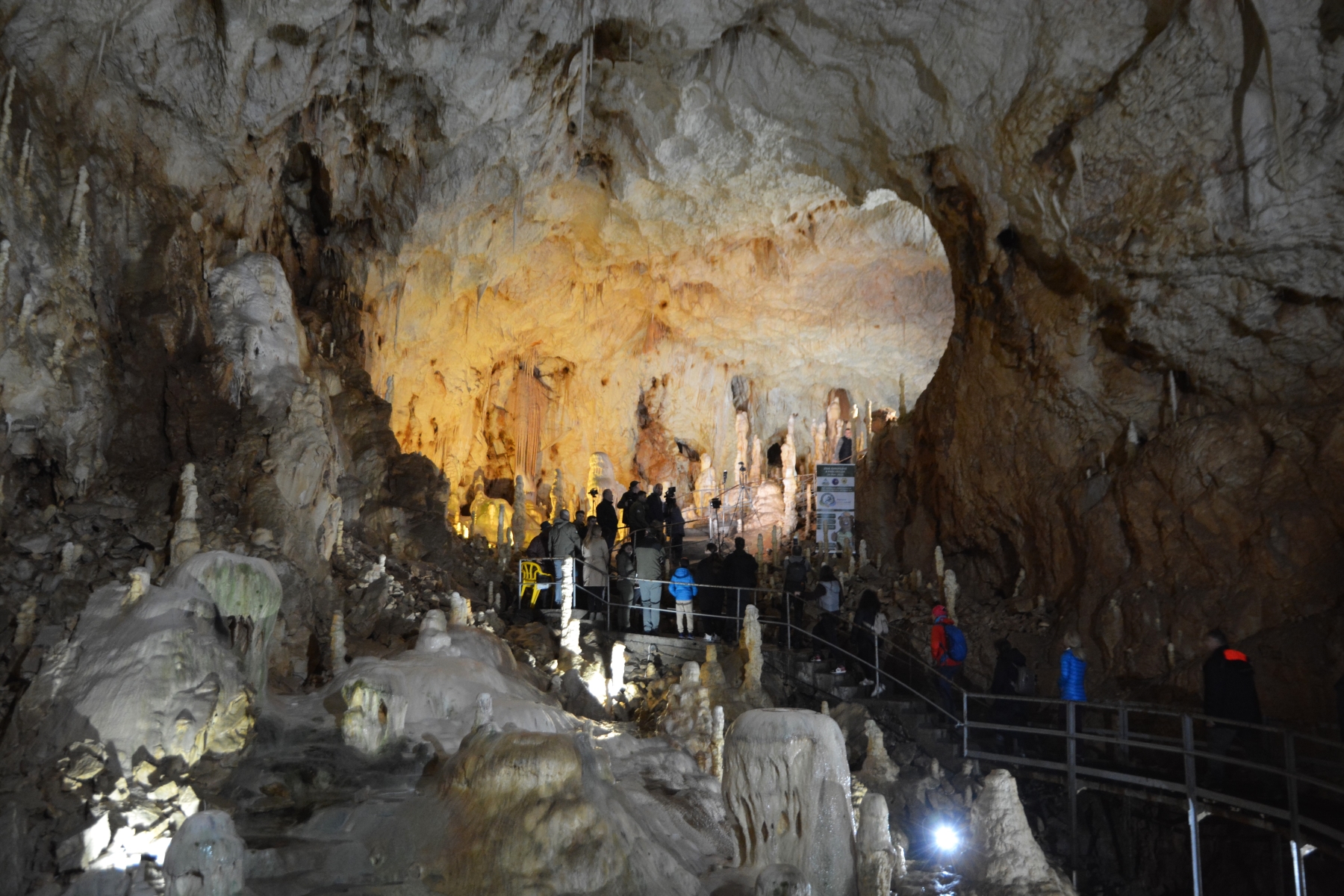 Concert în Peştera Urşilor Foto Cami Buşu (14)