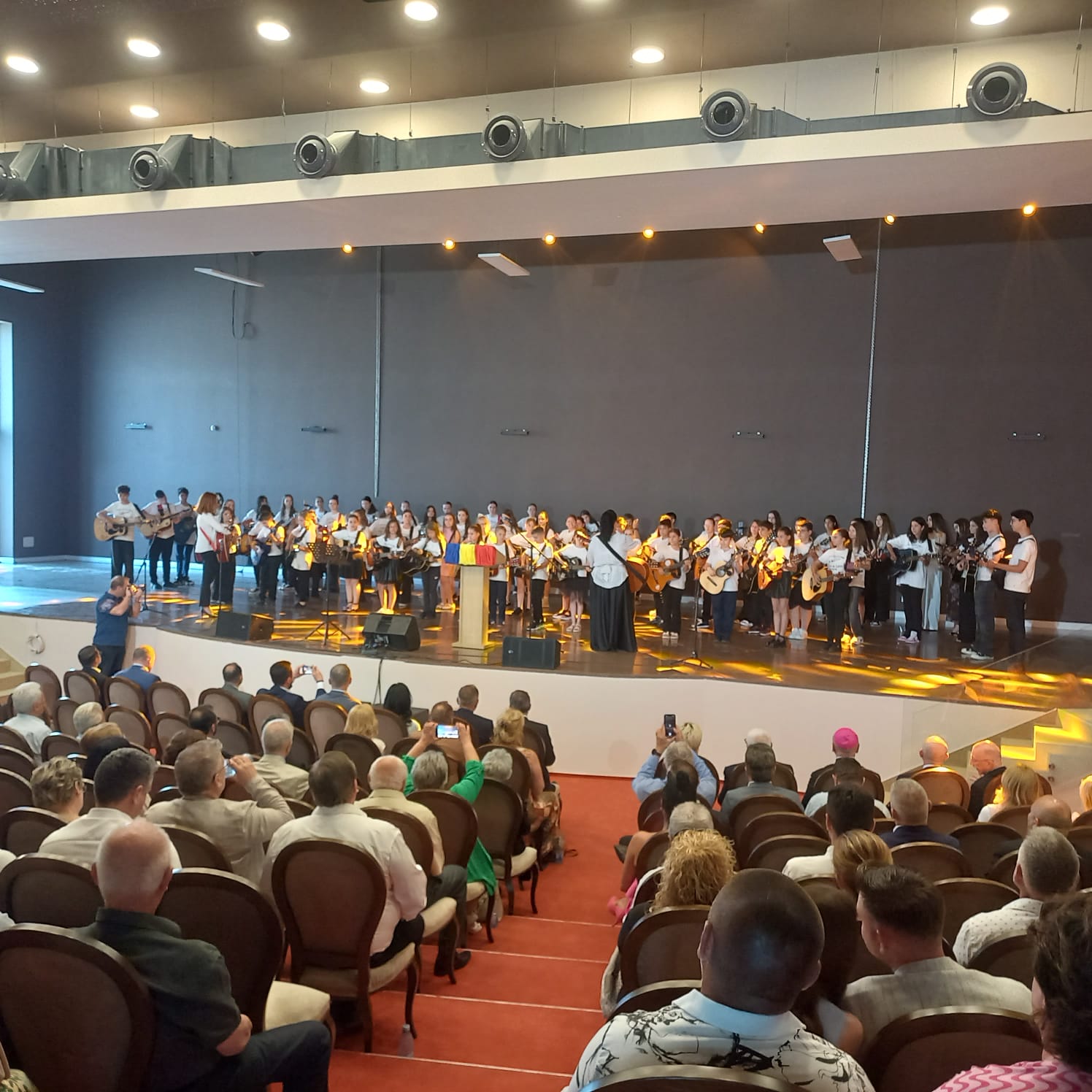 WhatsApp Image 2025-06-06 at 15.39.44 (1)