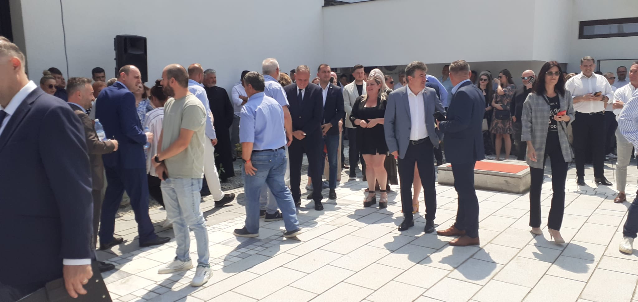 WhatsApp Image 2025-06-06 at 15.40.10 (1)