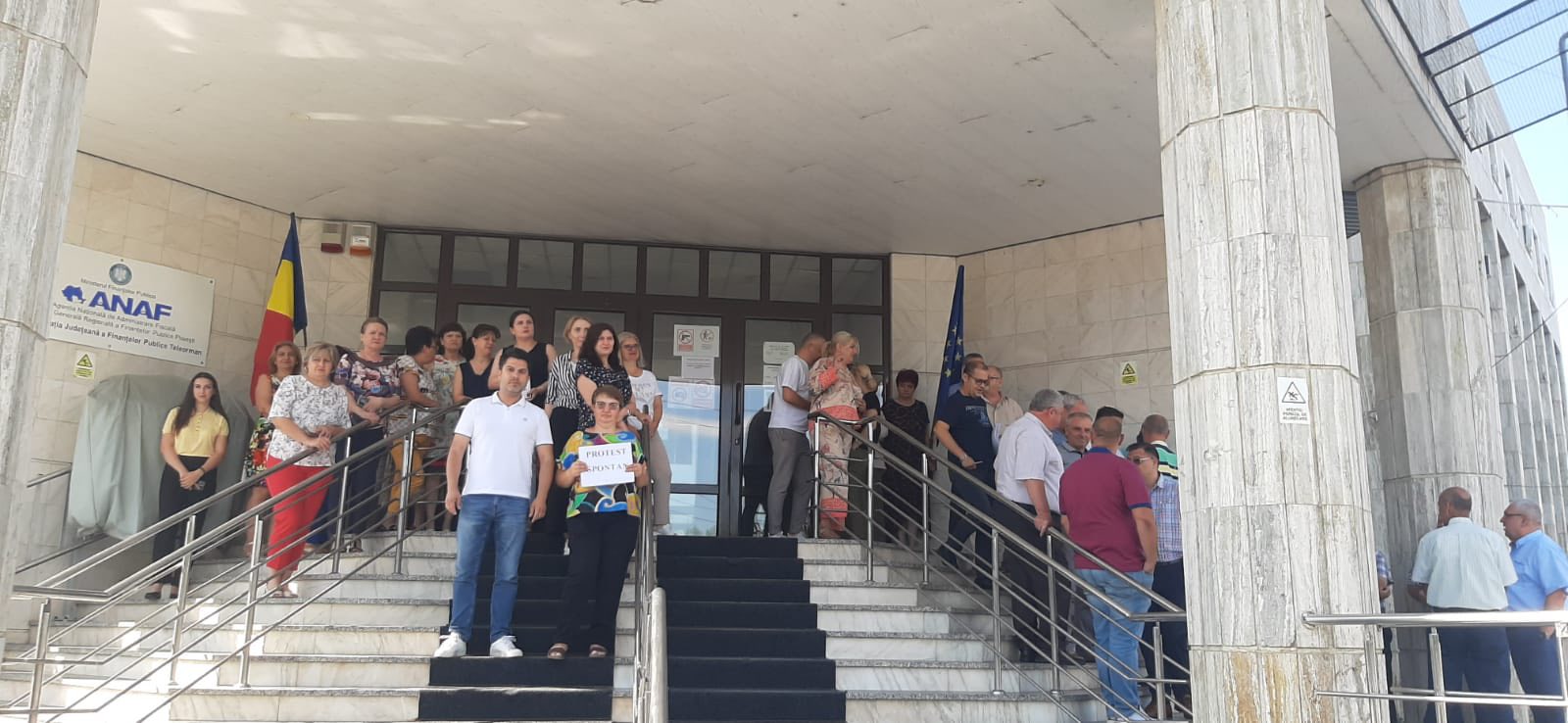 Proteste ale bugetarilor nemulțumiți că pierd sporul de condiții vătămătoare, 01.07.2025 - Foto: Finanțe Sed Lex