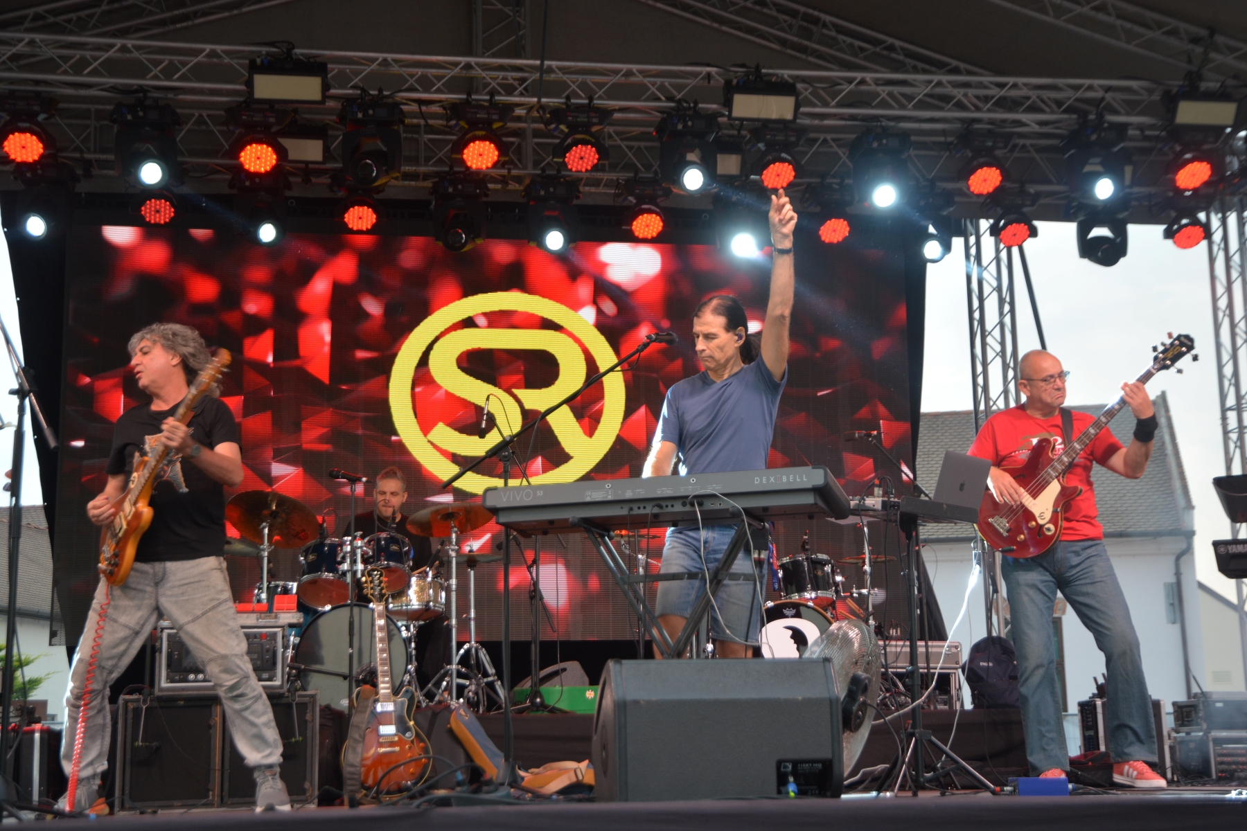 concert Sarmalele Reci la Medieval (9)