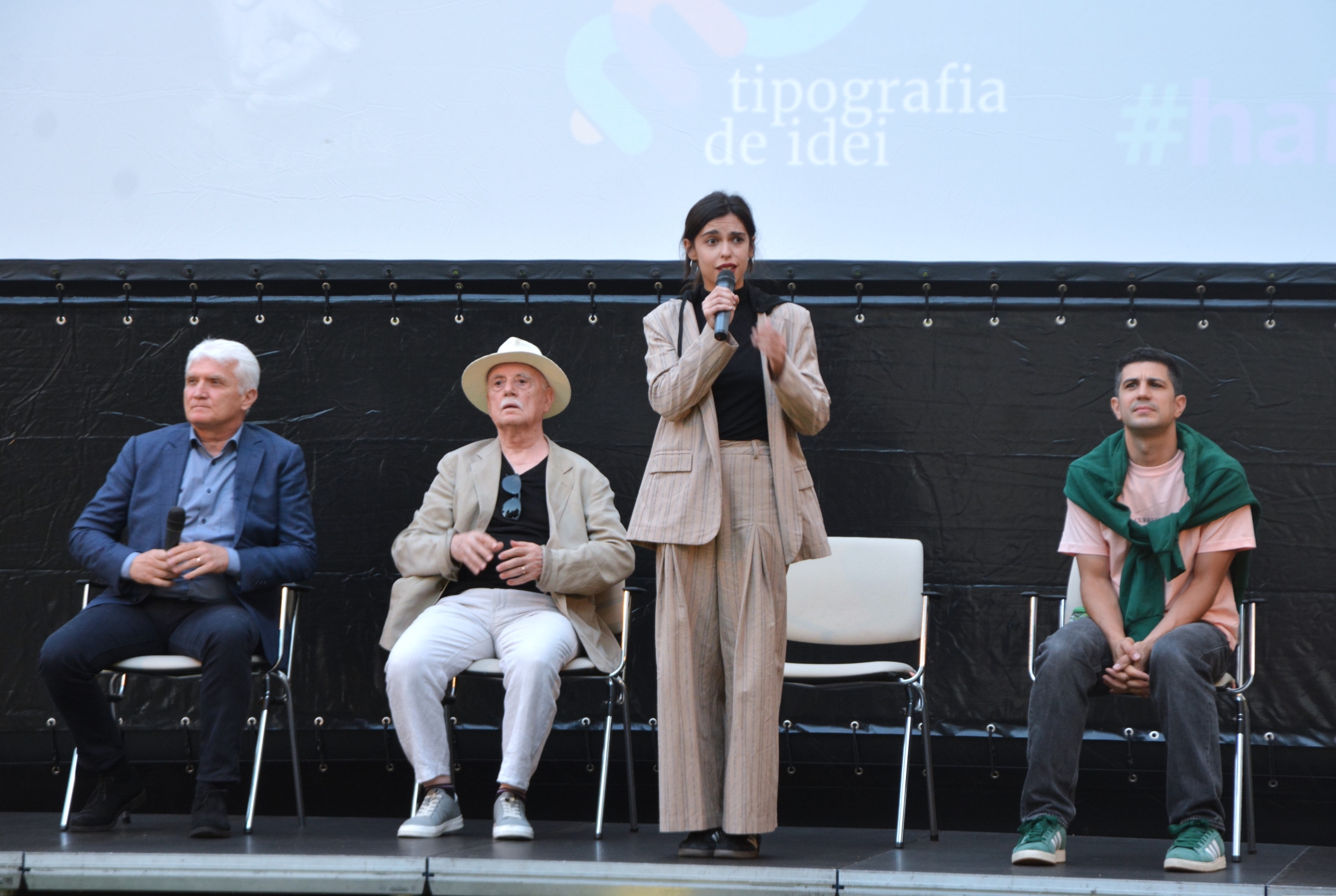 Proiecţie Moromeţii 3 la Oradea (15)