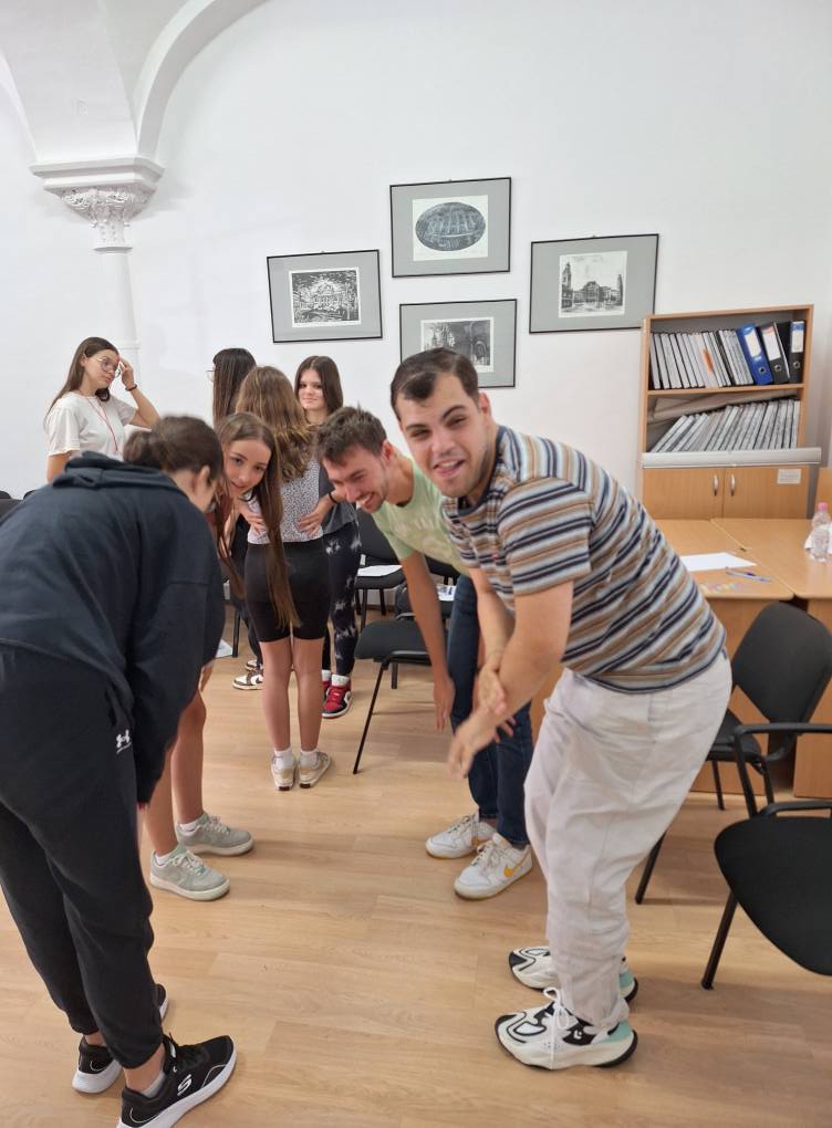 519505254_1054245433497333_2347734326976933866_n