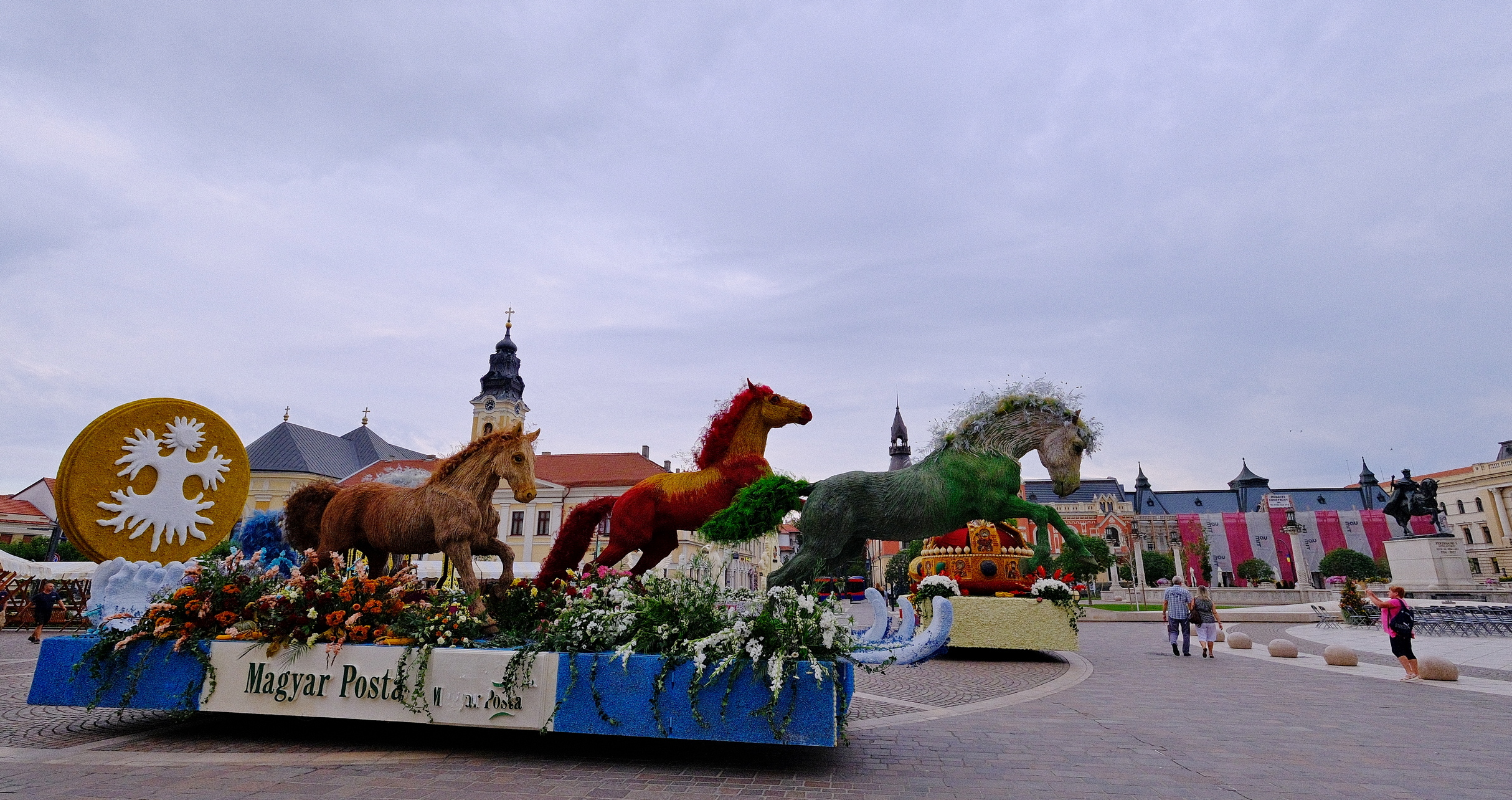 Carele alegorice în Piaţa Unirii (10)