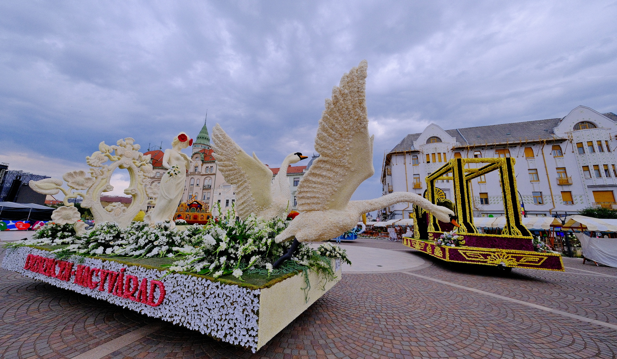 Carele alegorice în Piaţa Unirii (12)