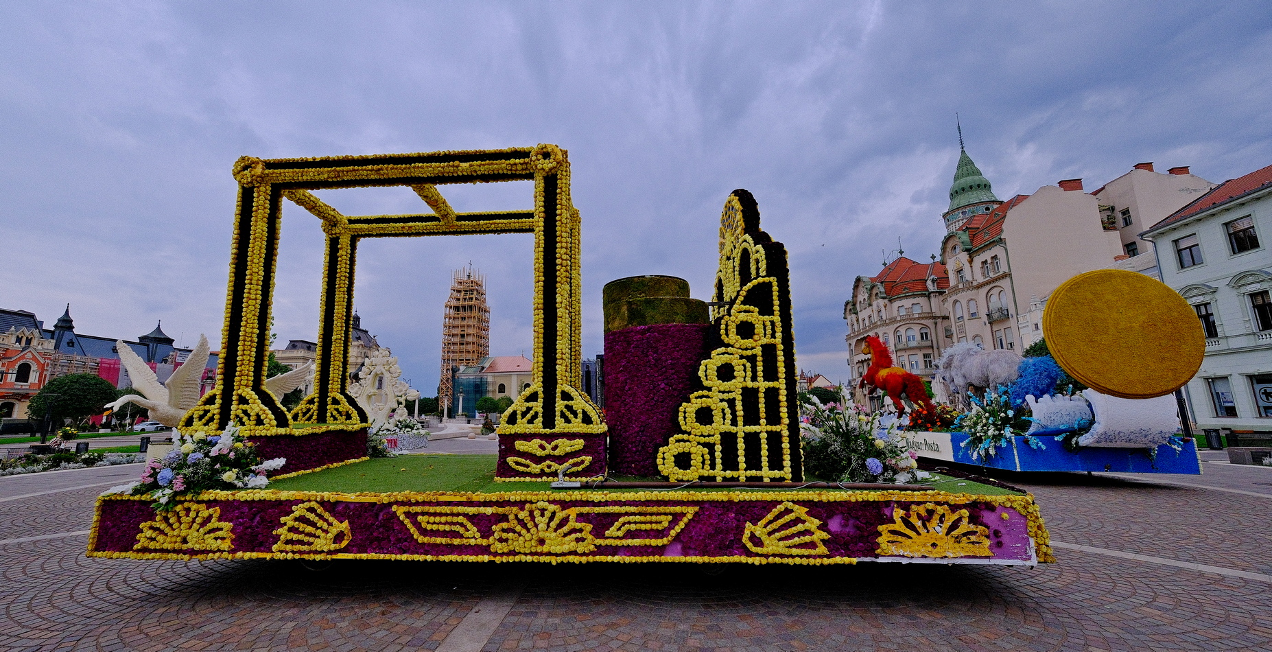 Carele alegorice în Piaţa Unirii (19)